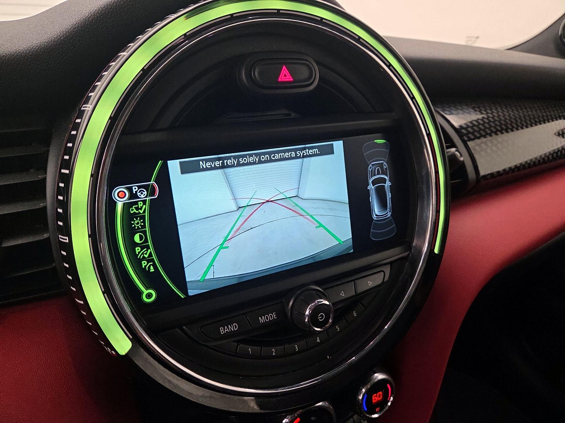 Thumbnail: 2018 MINI Cooper Hardtop - 14