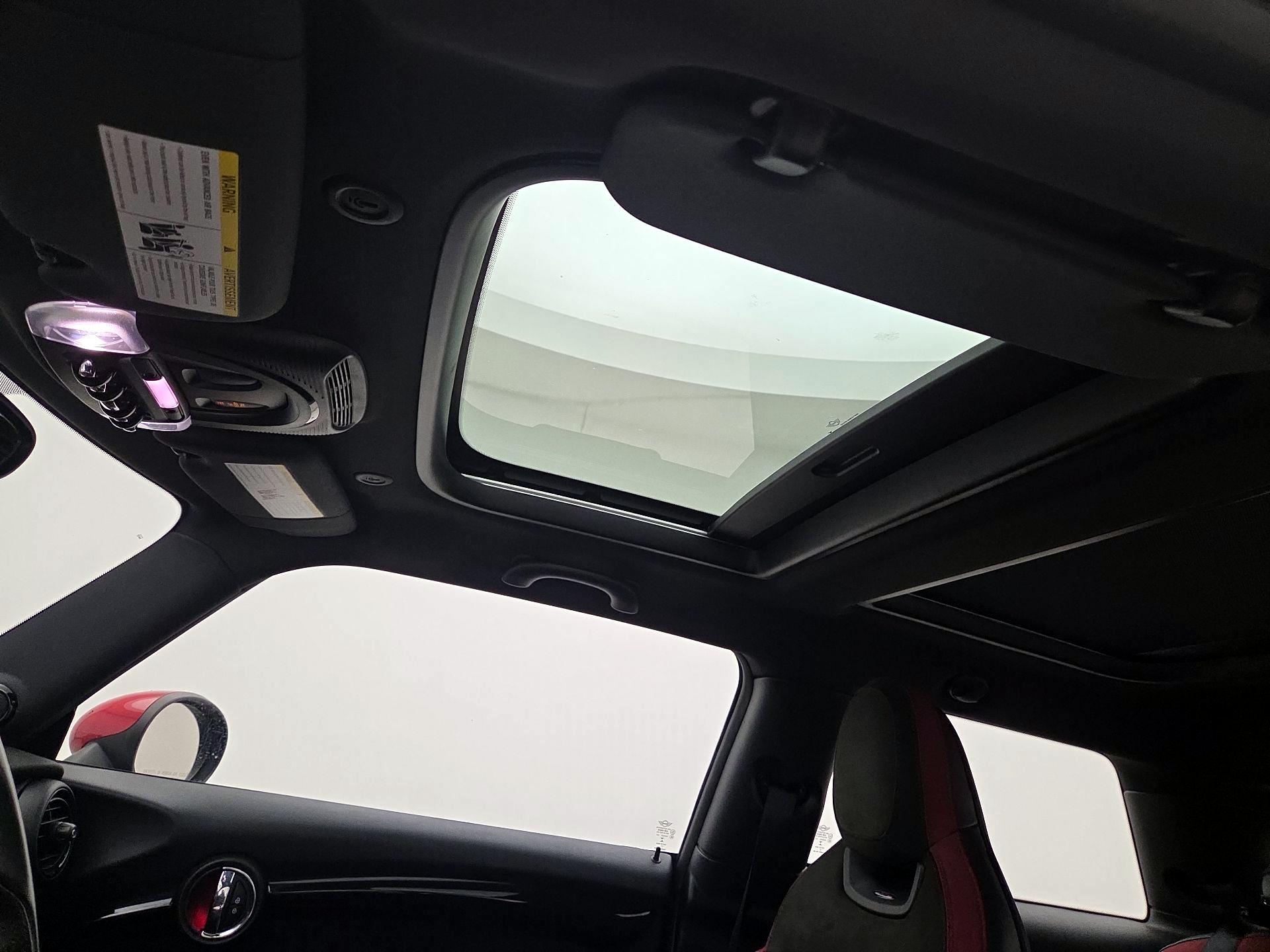 Thumbnail: 2018 MINI Cooper Hardtop - 18