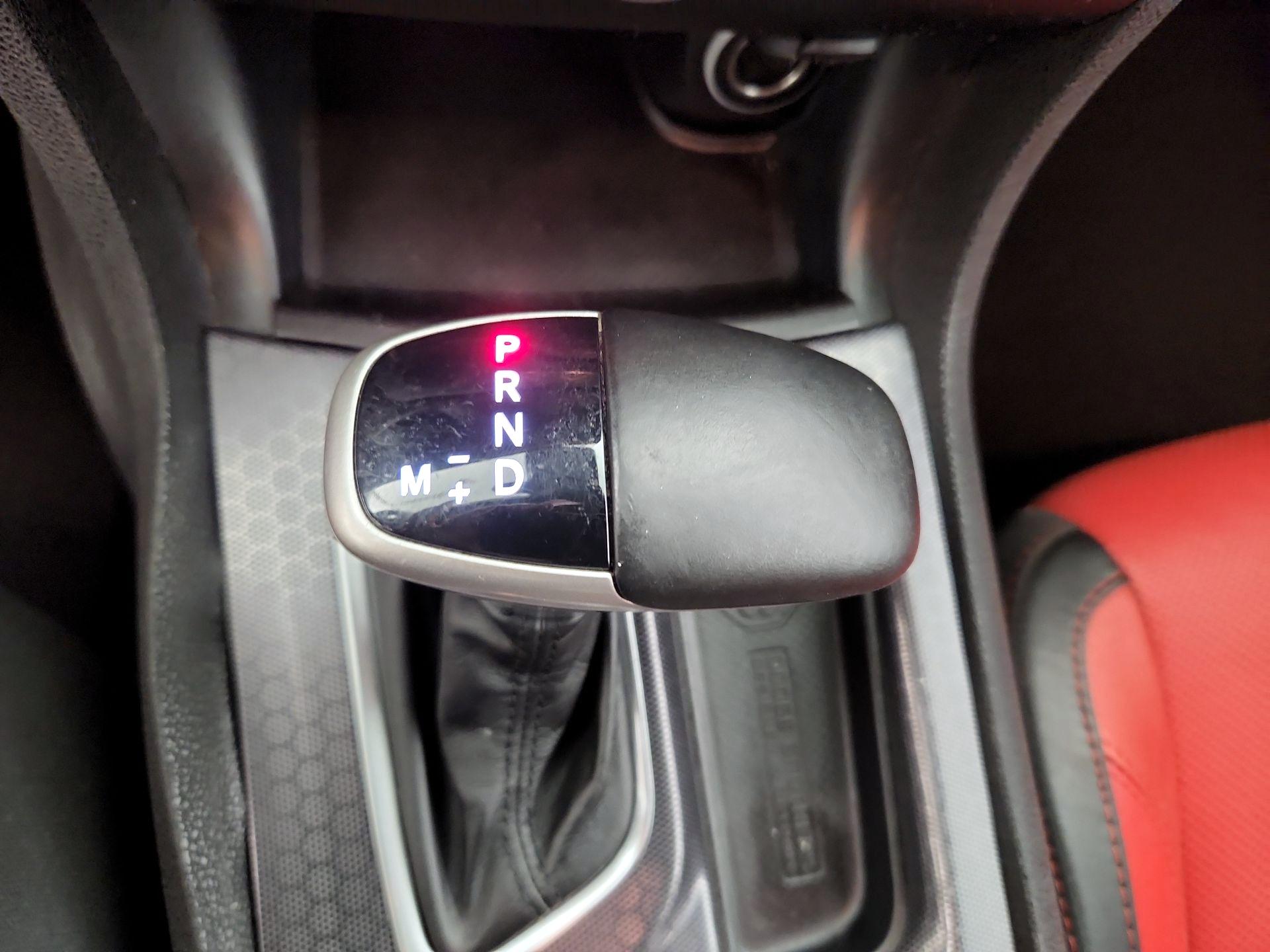 Thumbnail: 2016 Dodge Charger - 17
