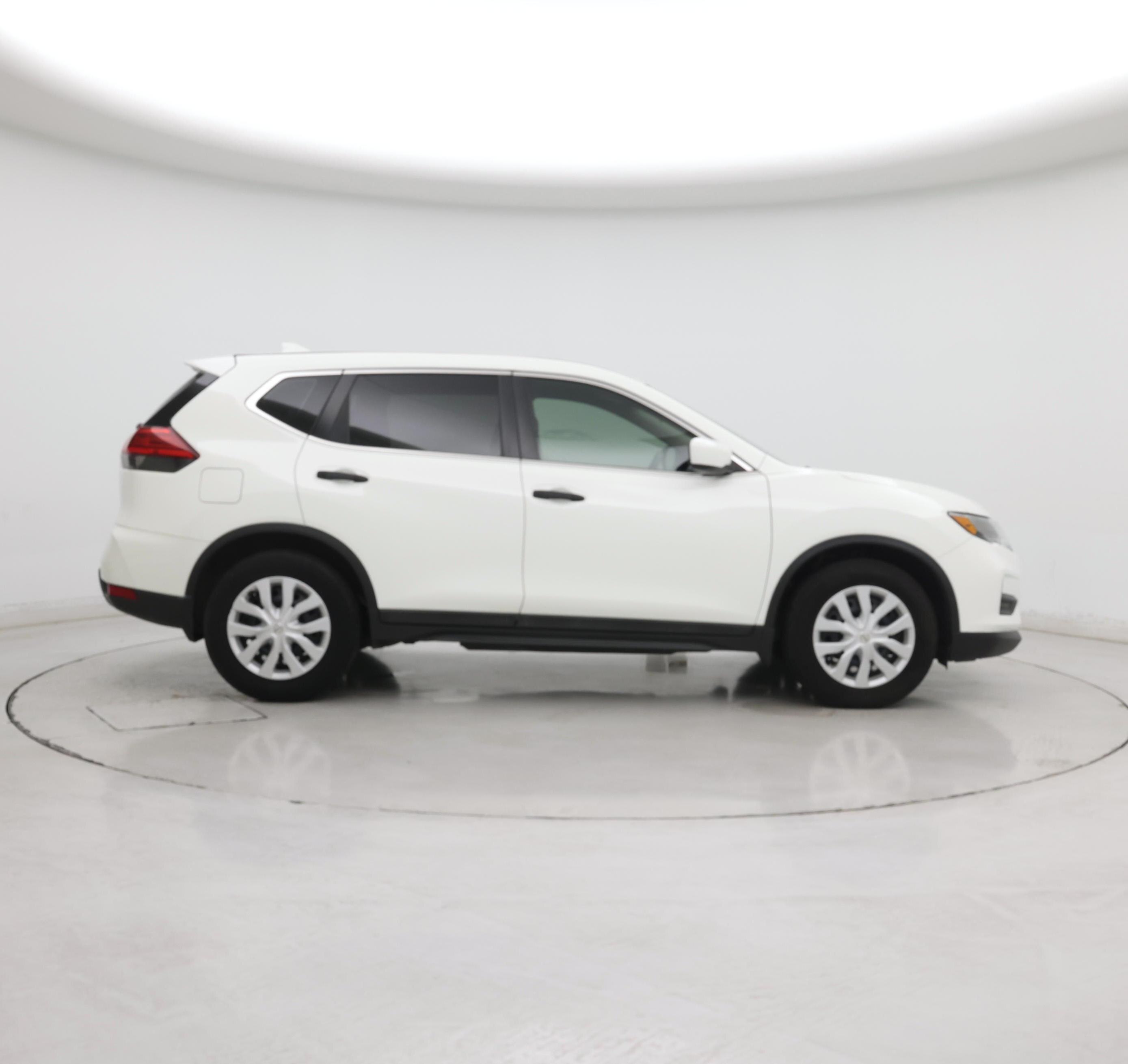 Thumbnail: 2017 Nissan Rogue - 7