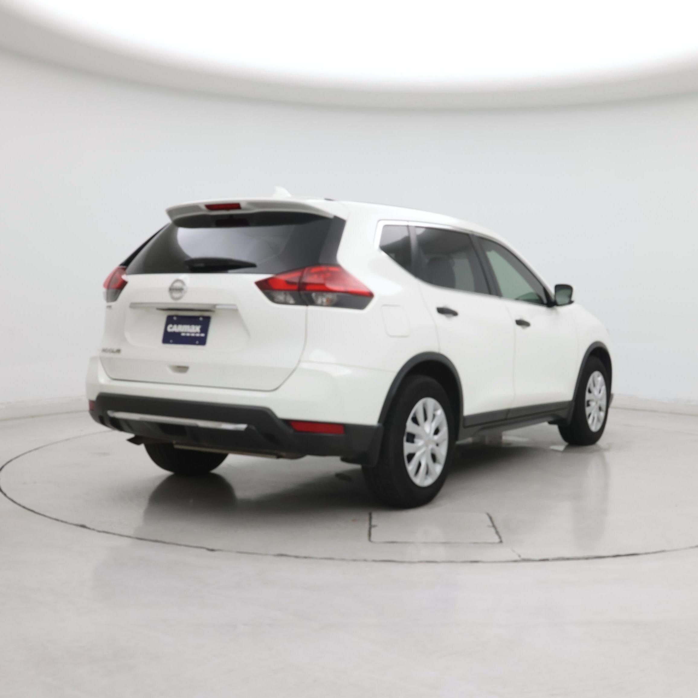 Thumbnail: 2017 Nissan Rogue - 8