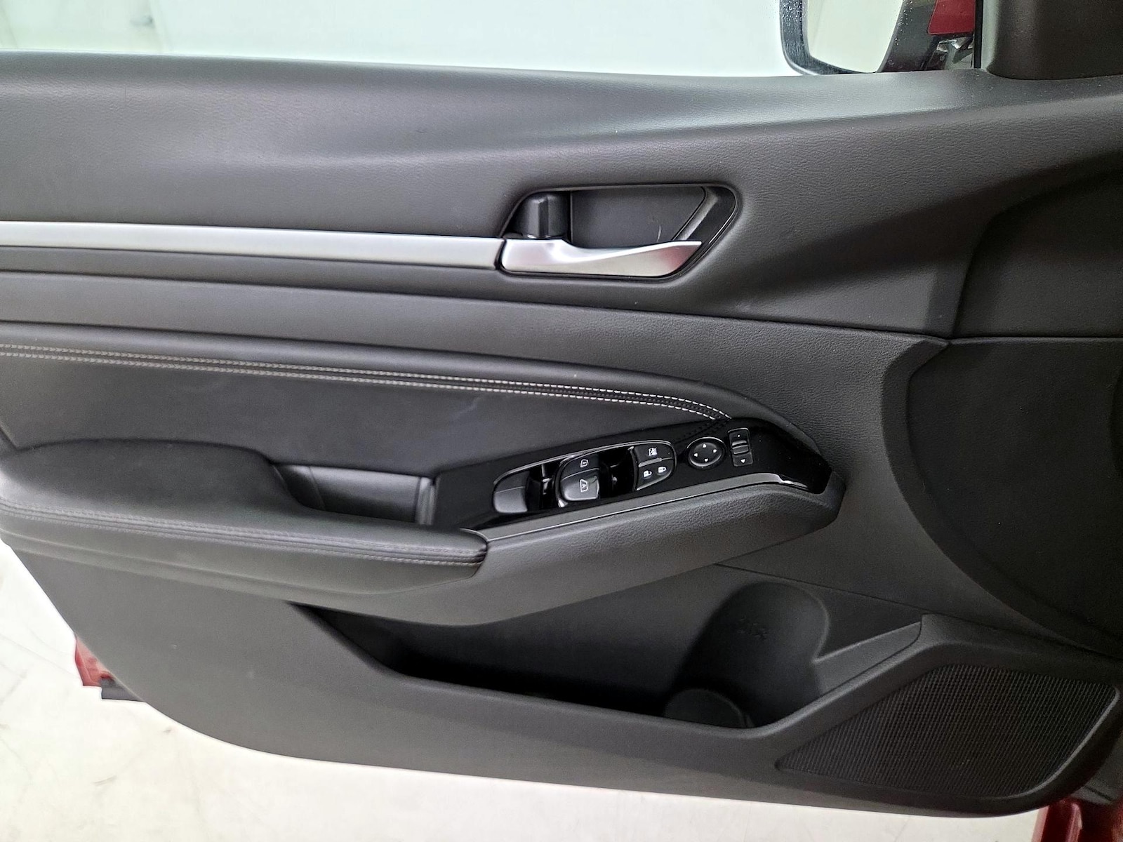2020 Nissan Altima SV - Photo 13