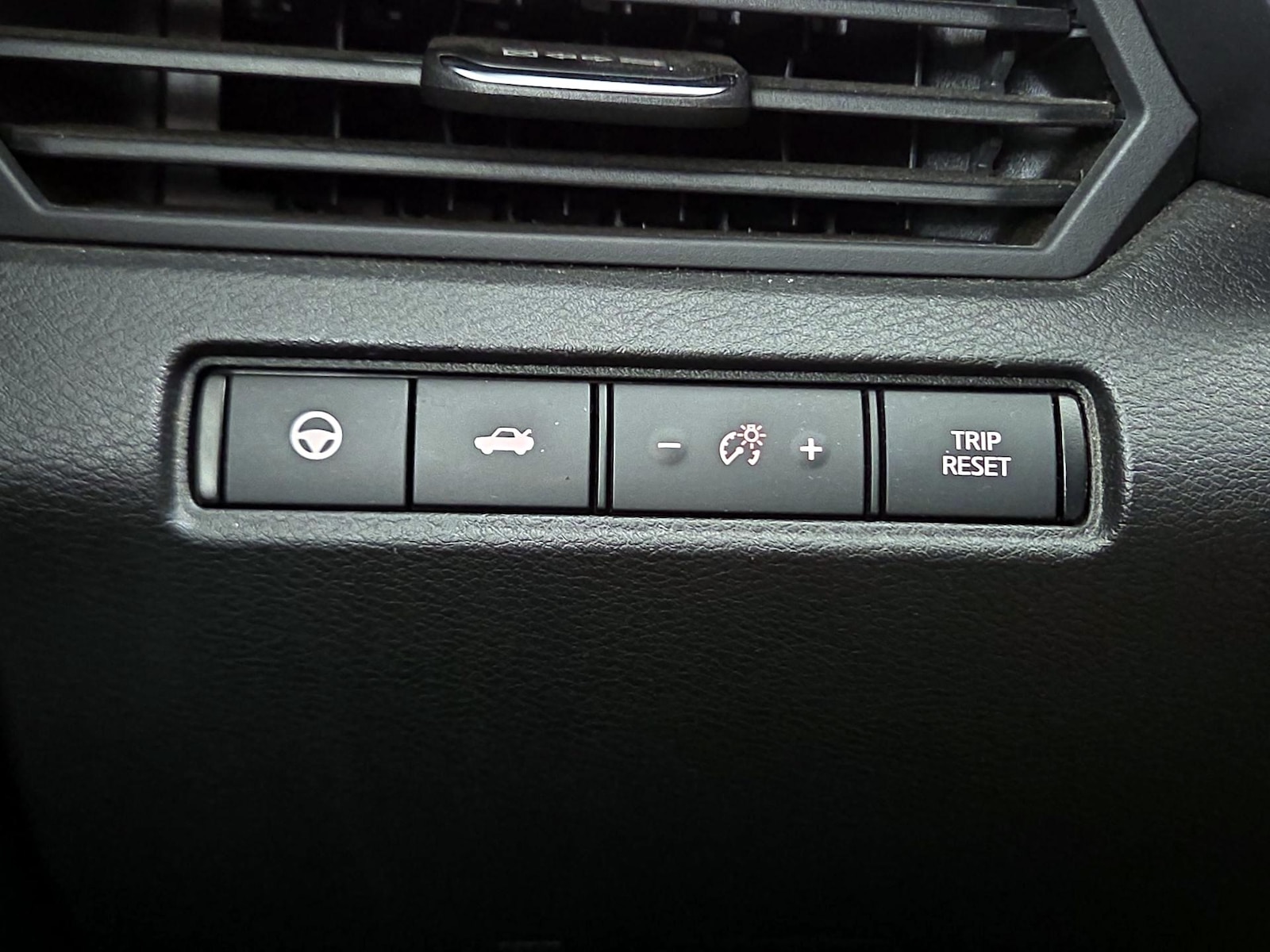2020 Nissan Altima SV - Photo 14