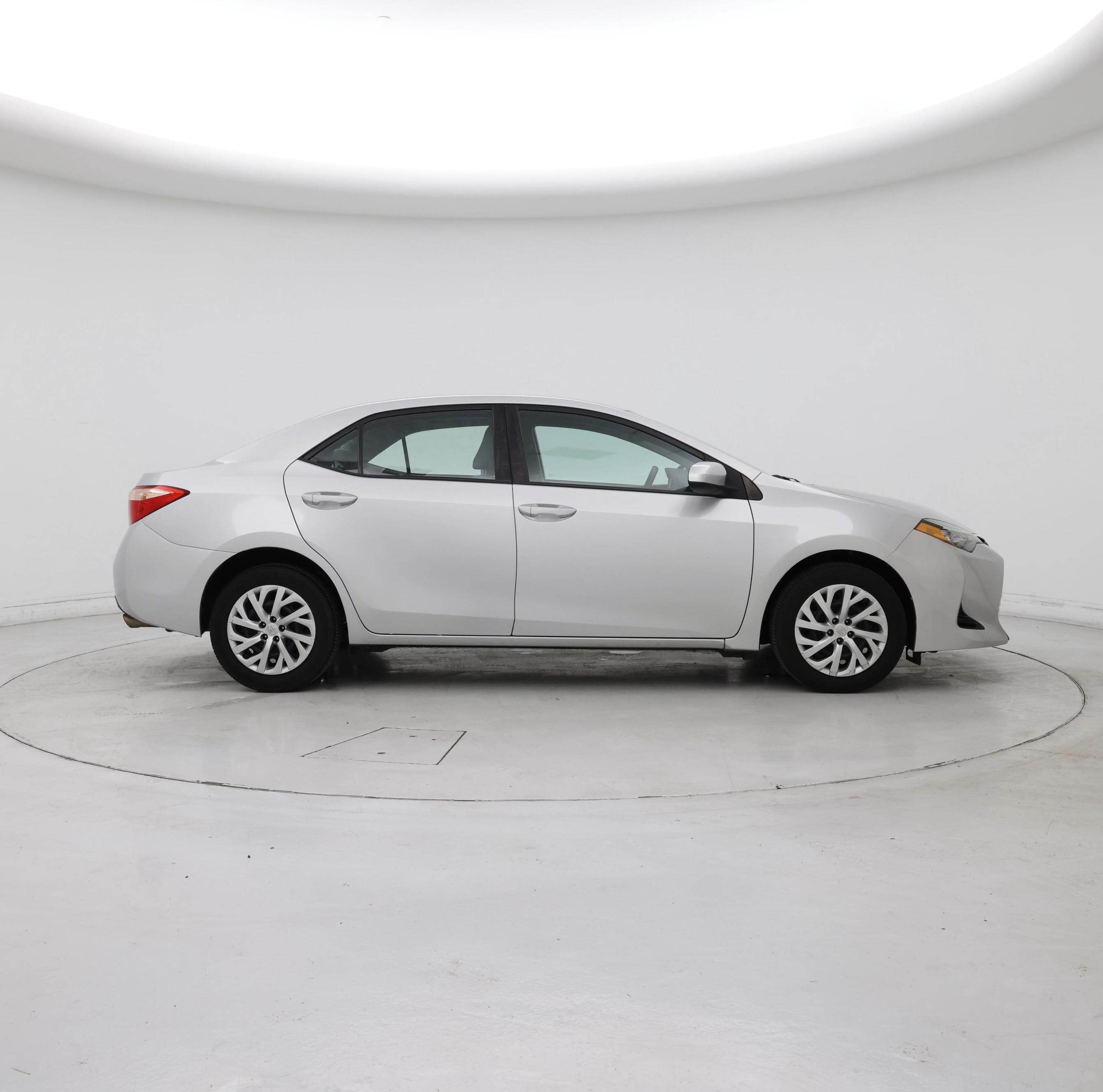Thumbnail: 2017 Toyota Corolla - 7
