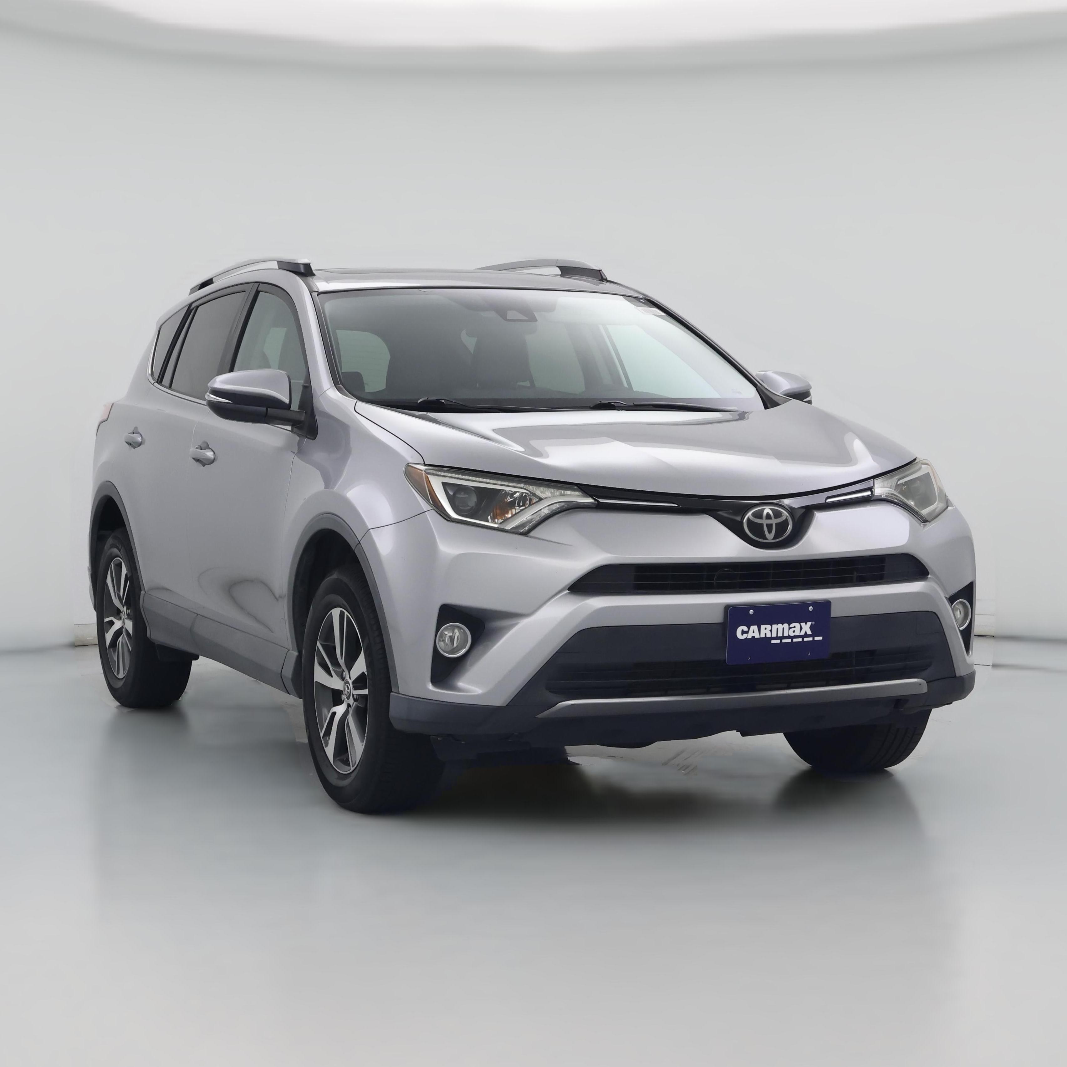 Thumbnail: 2017 Toyota RAV4 - 1