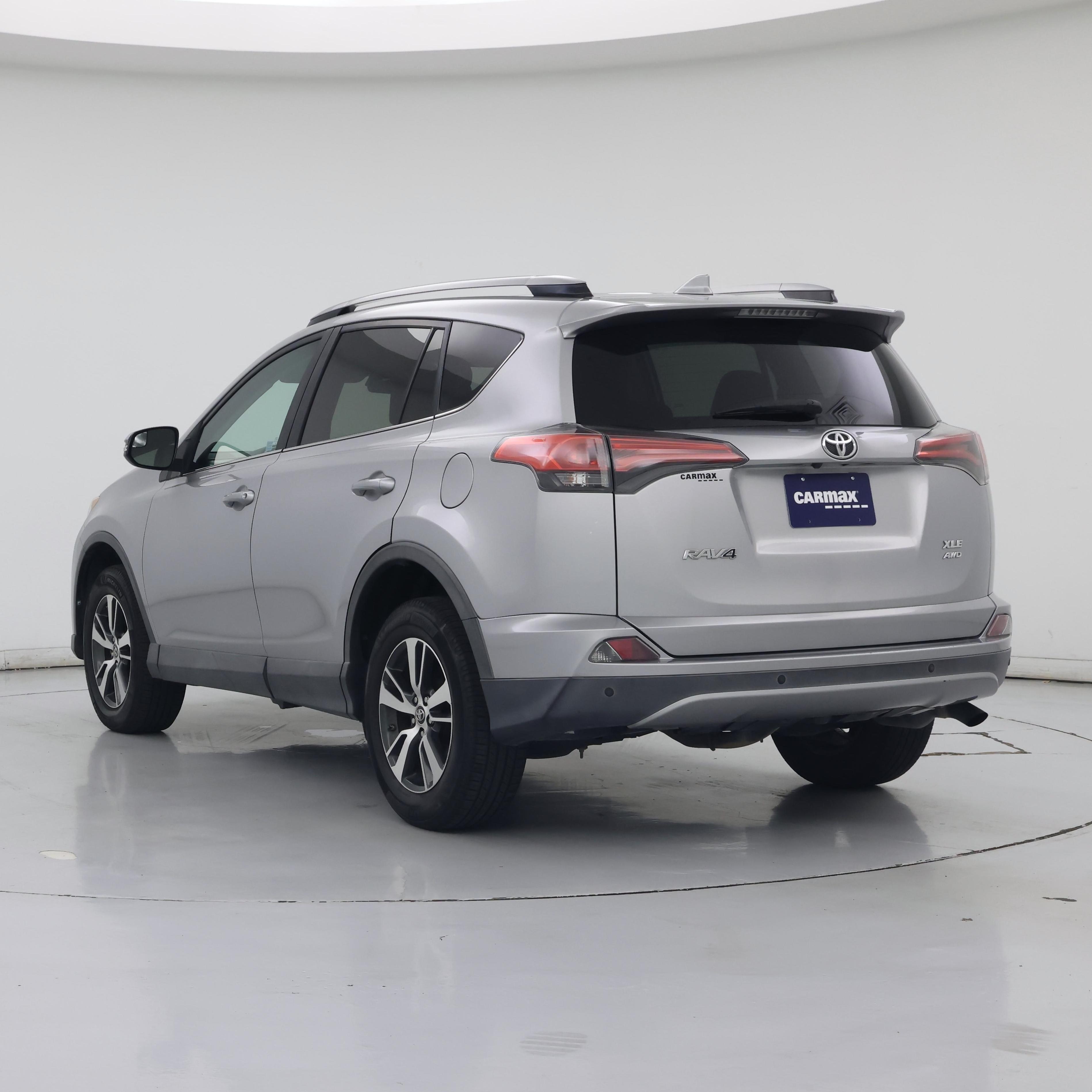 Thumbnail: 2017 Toyota RAV4 - 2