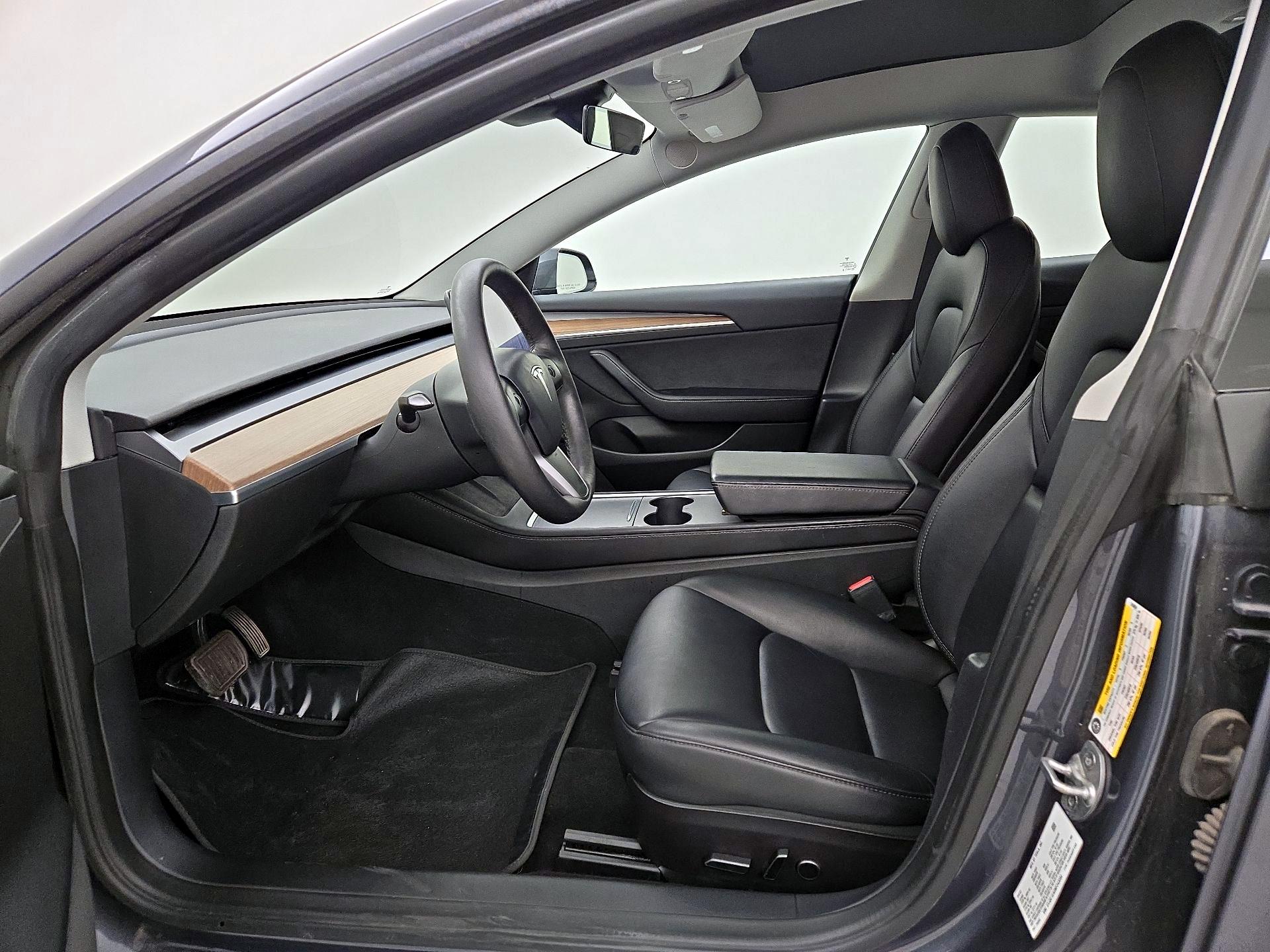 Thumbnail: 2022 Tesla Model 3 - 11