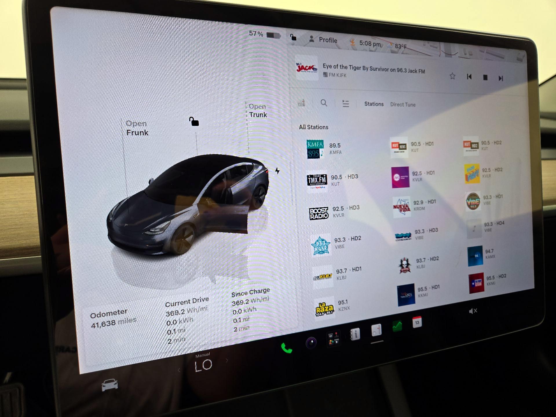Thumbnail: 2022 Tesla Model 3 - 15