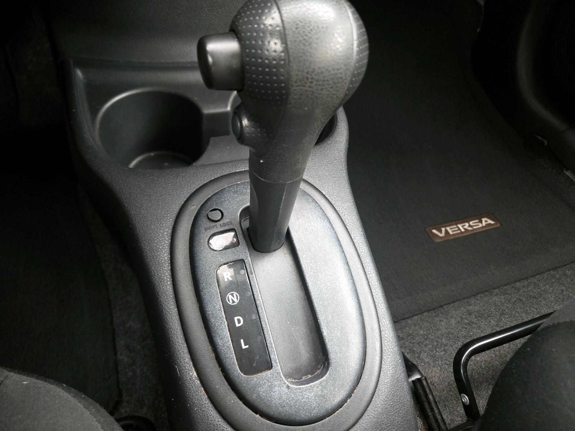 Thumbnail: 2015 Nissan Versa - 16