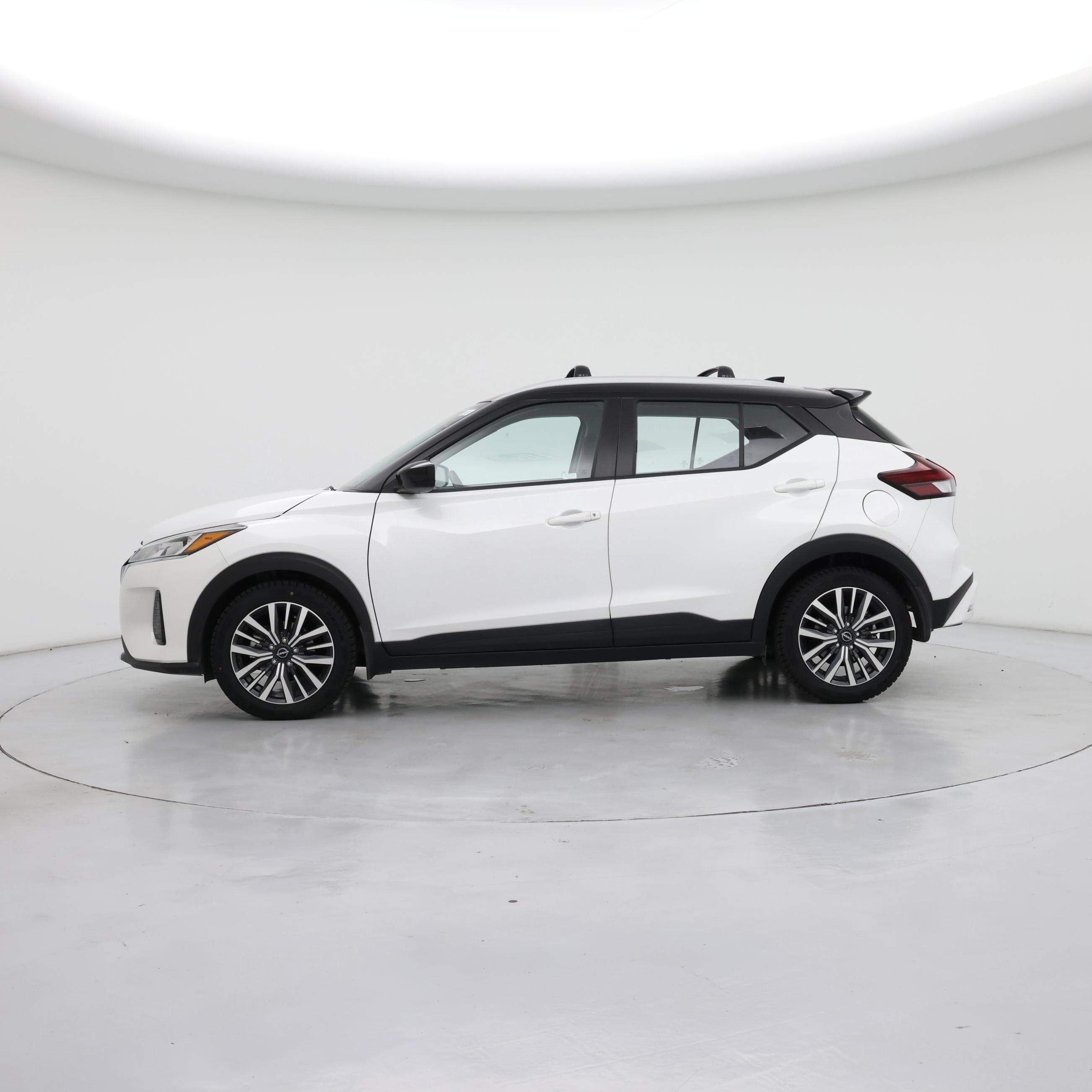 Thumbnail: 2022 Nissan Kicks - 3
