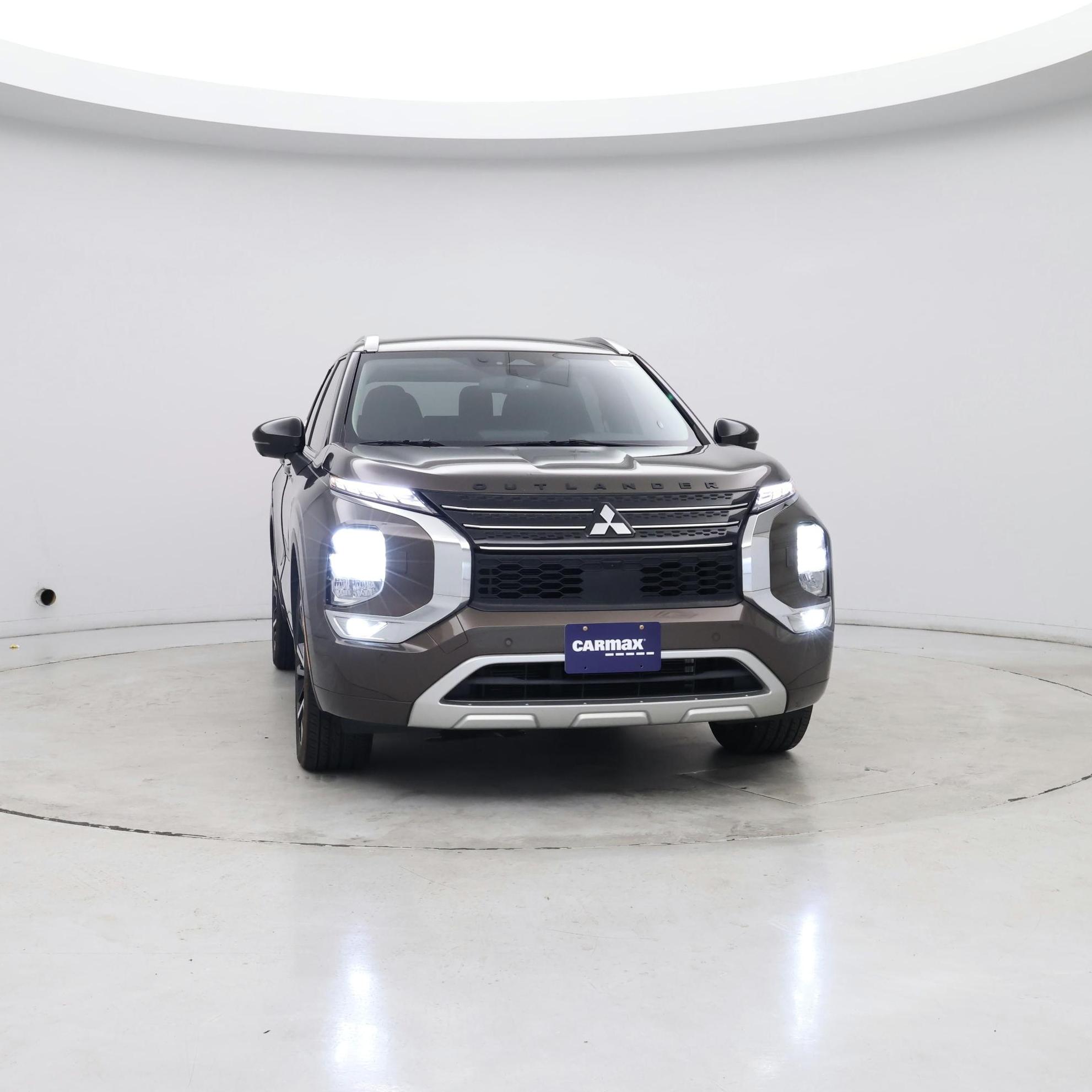 Thumbnail: 2023 Mitsubishi Outlander - 5