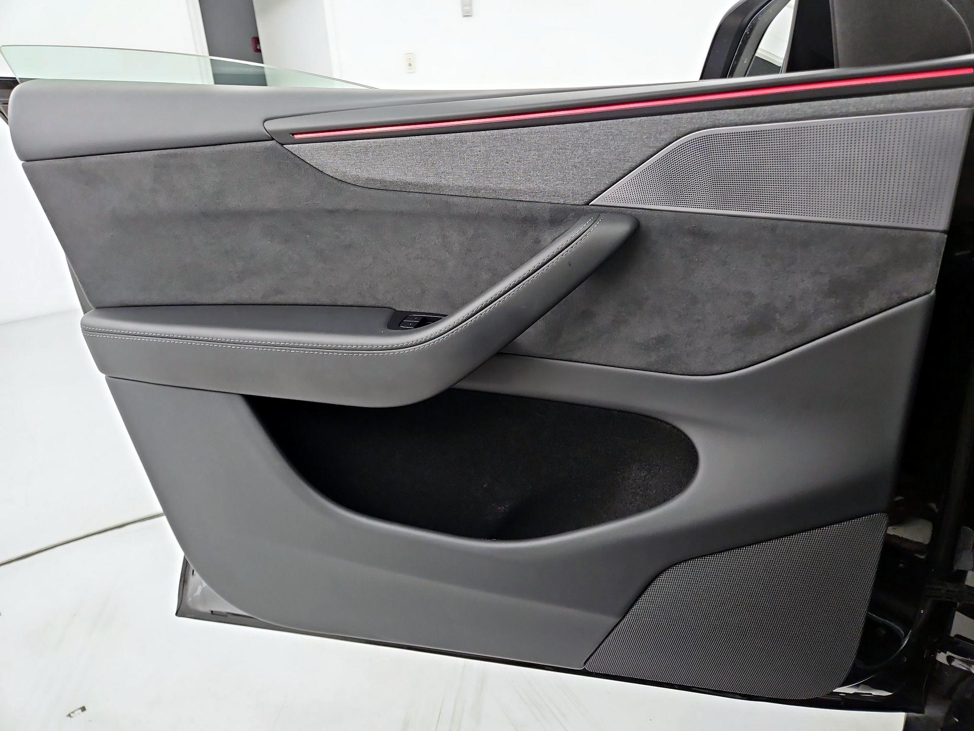 Thumbnail: 2026 Tesla Model Y - 12
