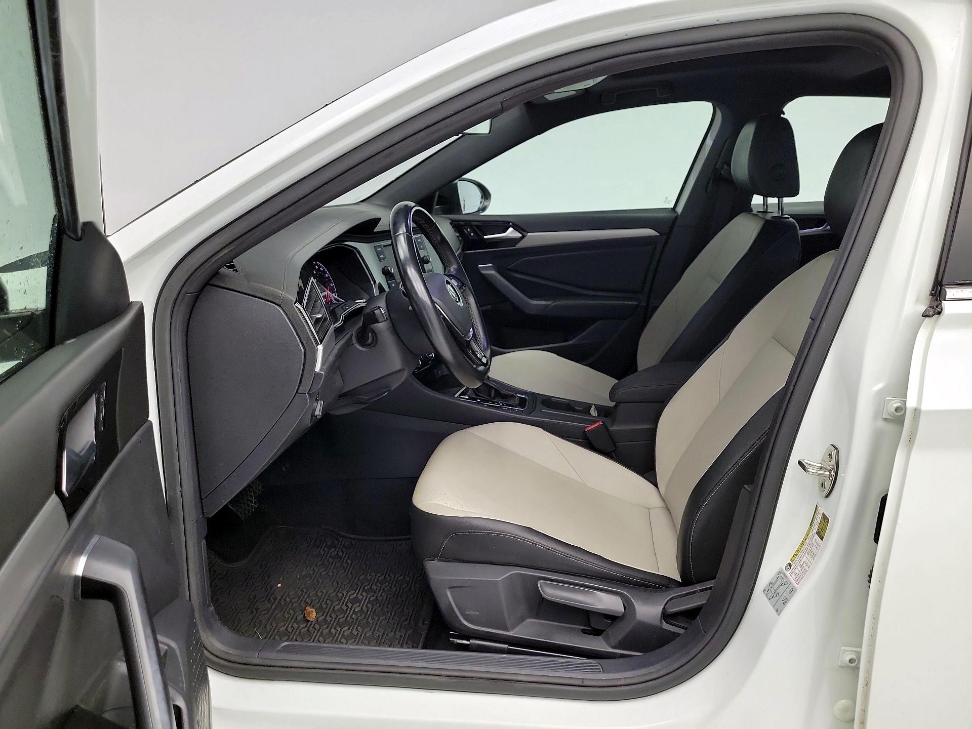 Thumbnail: 2019 Volkswagen Jetta - 11