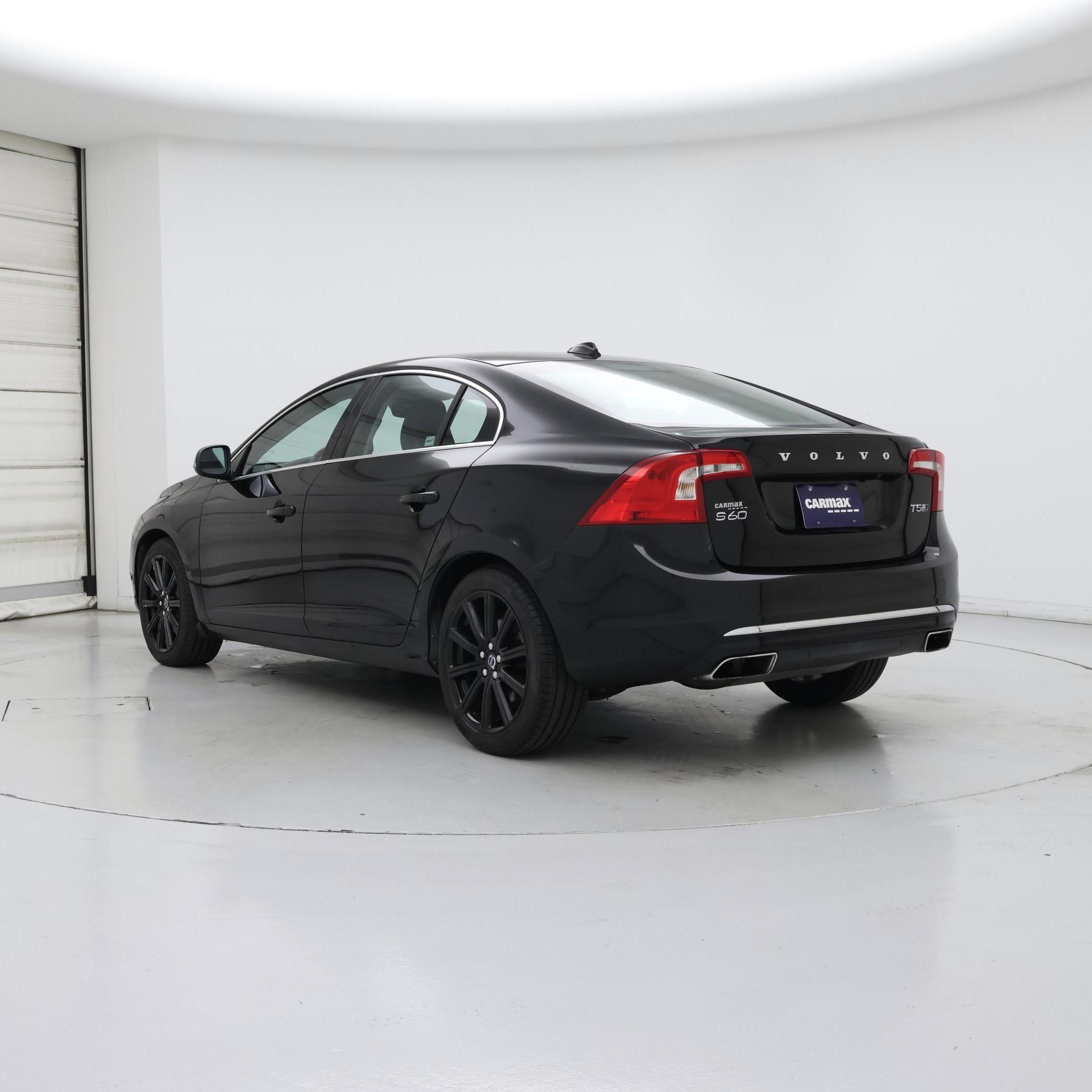 Thumbnail: 2017 Volvo S60 - 2