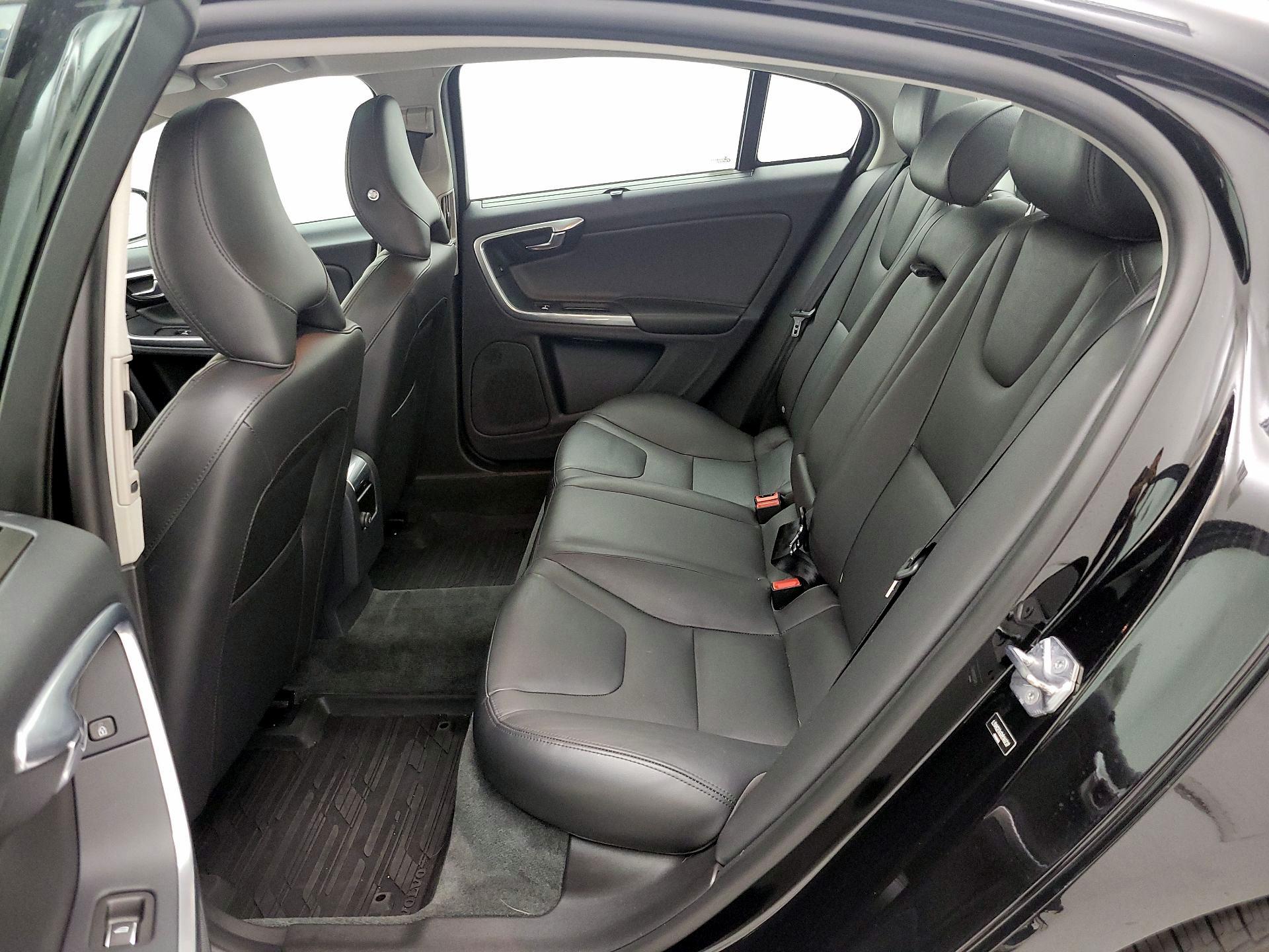 Thumbnail: 2017 Volvo S60 - 20