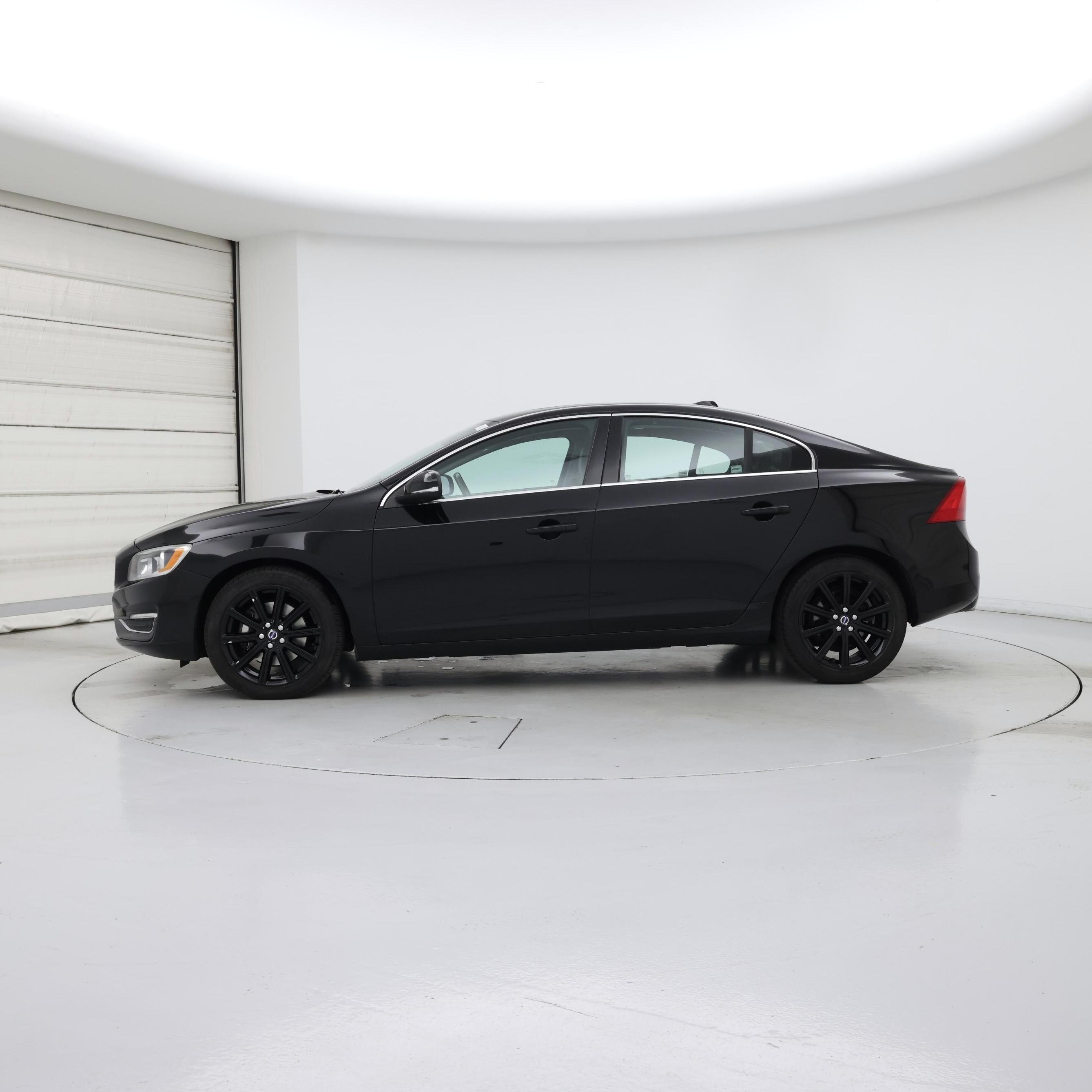 Thumbnail: 2017 Volvo S60 - 3