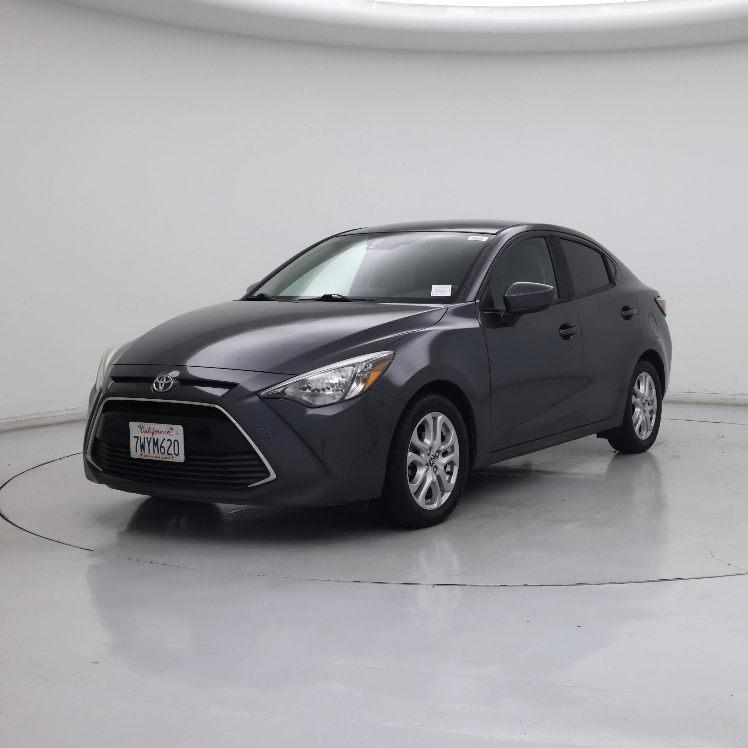 Thumbnail: 2017 Toyota Yaris iA - 4
