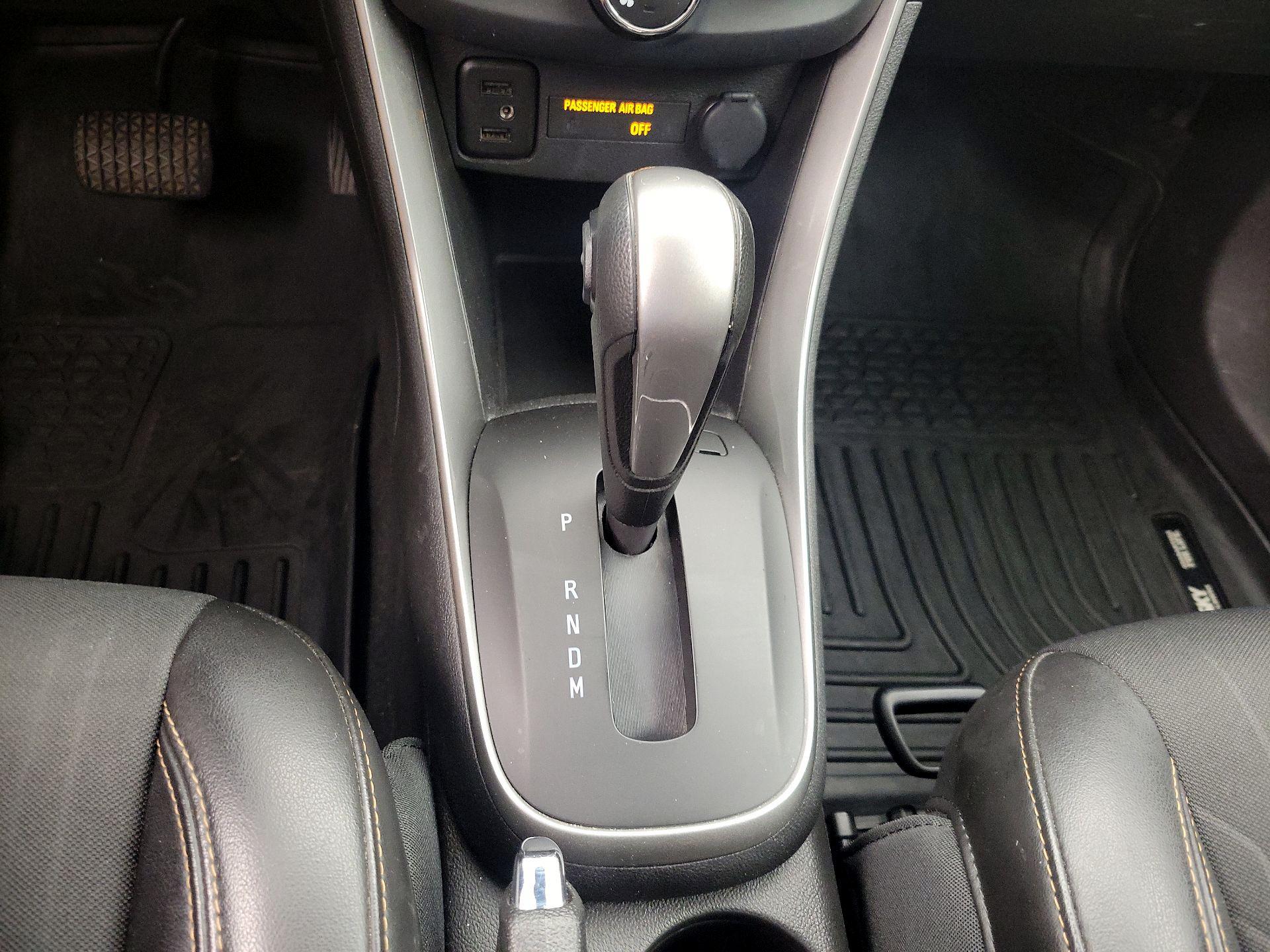 Thumbnail: 2020 Chevrolet Trax - 17
