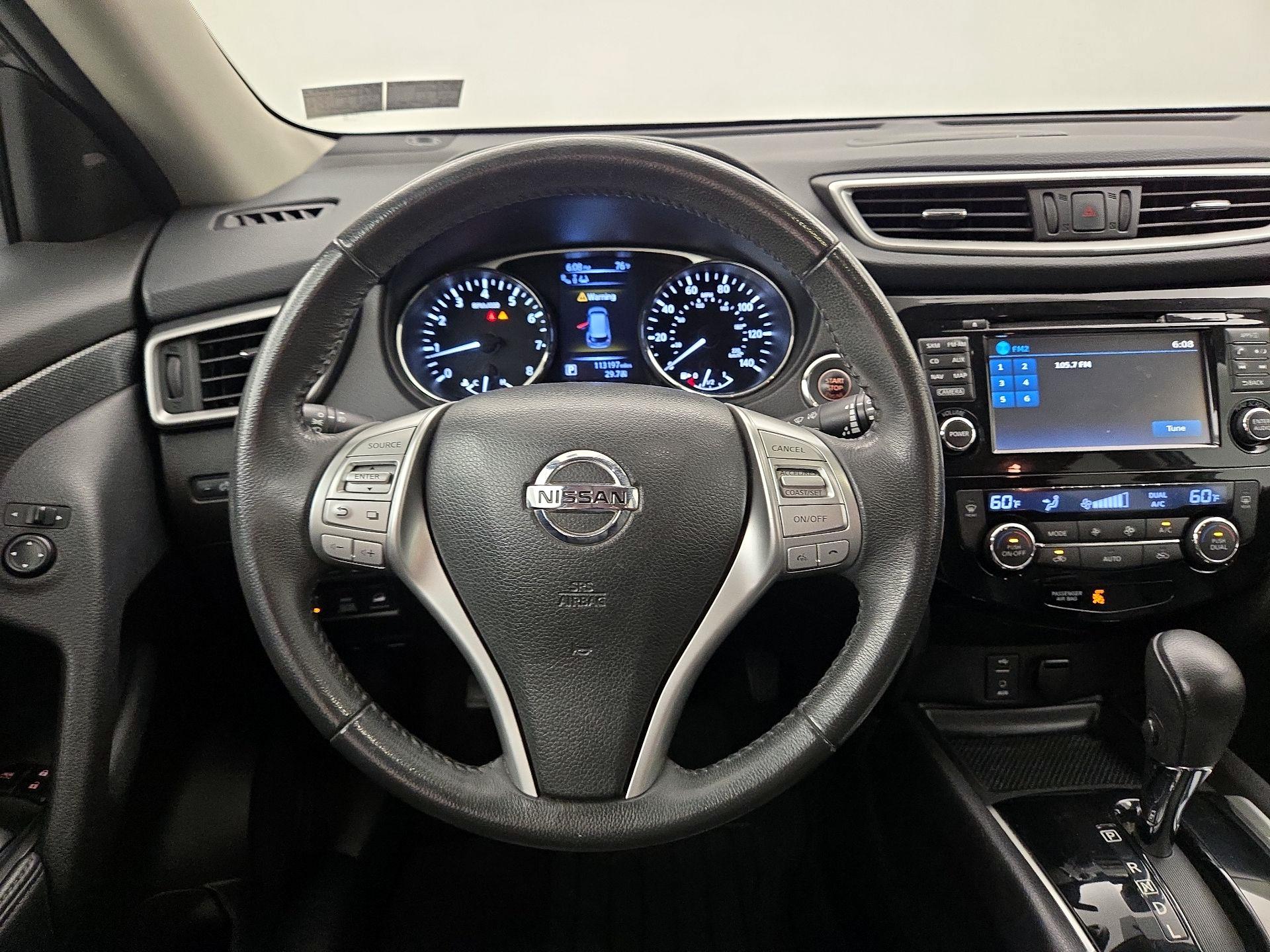 Thumbnail: 2015 Nissan Rogue - 10