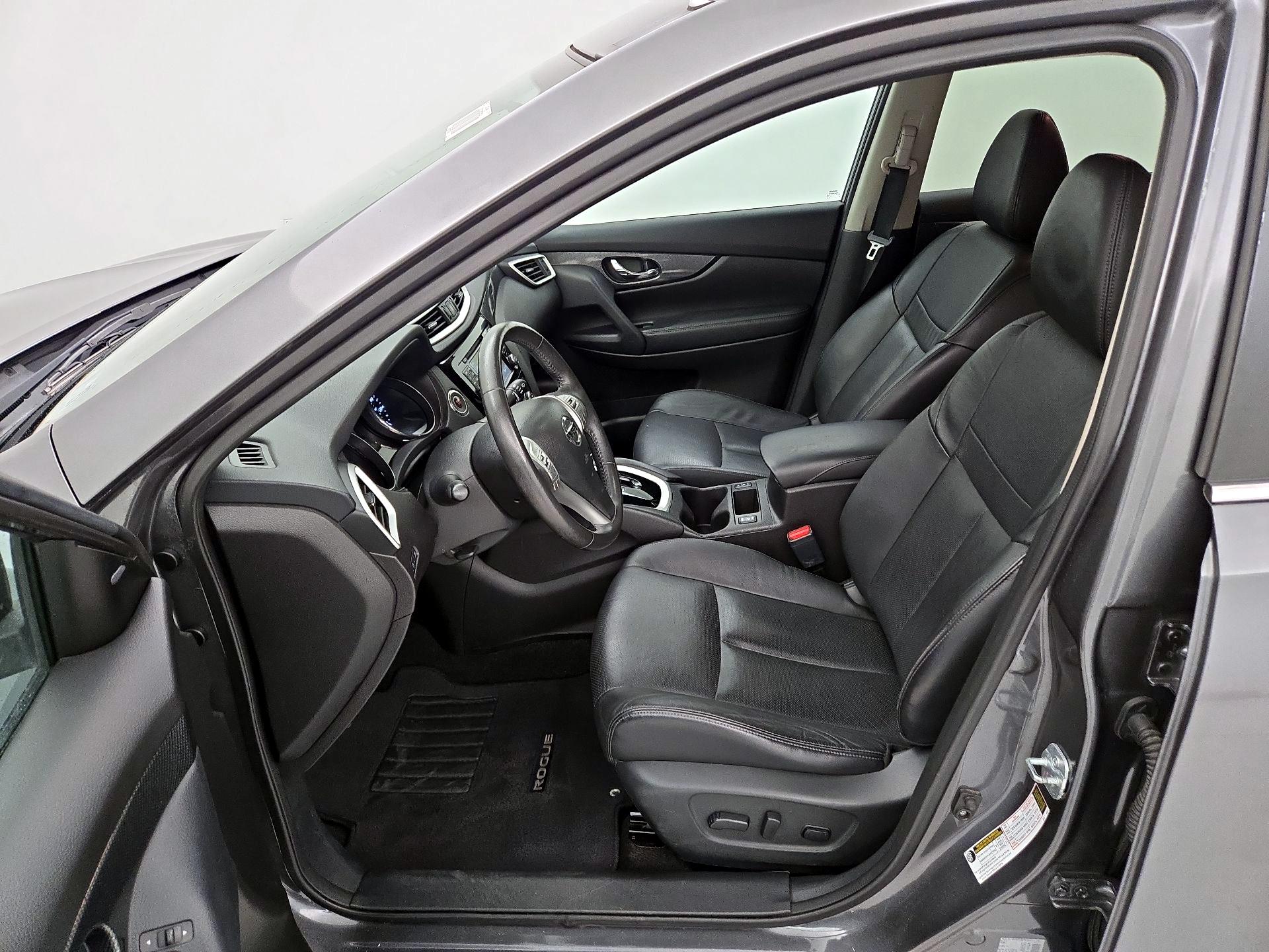 Thumbnail: 2015 Nissan Rogue - 11