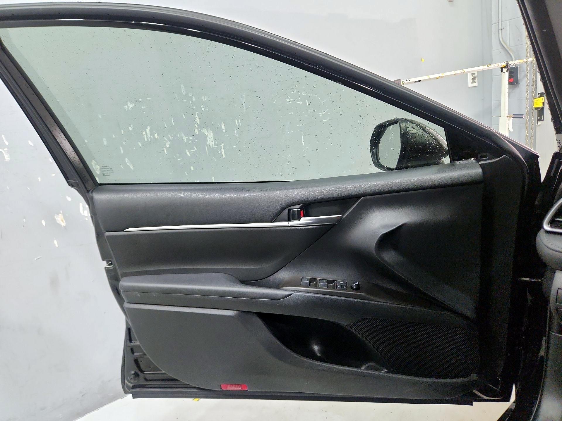 Thumbnail: 2023 Toyota Camry - 12