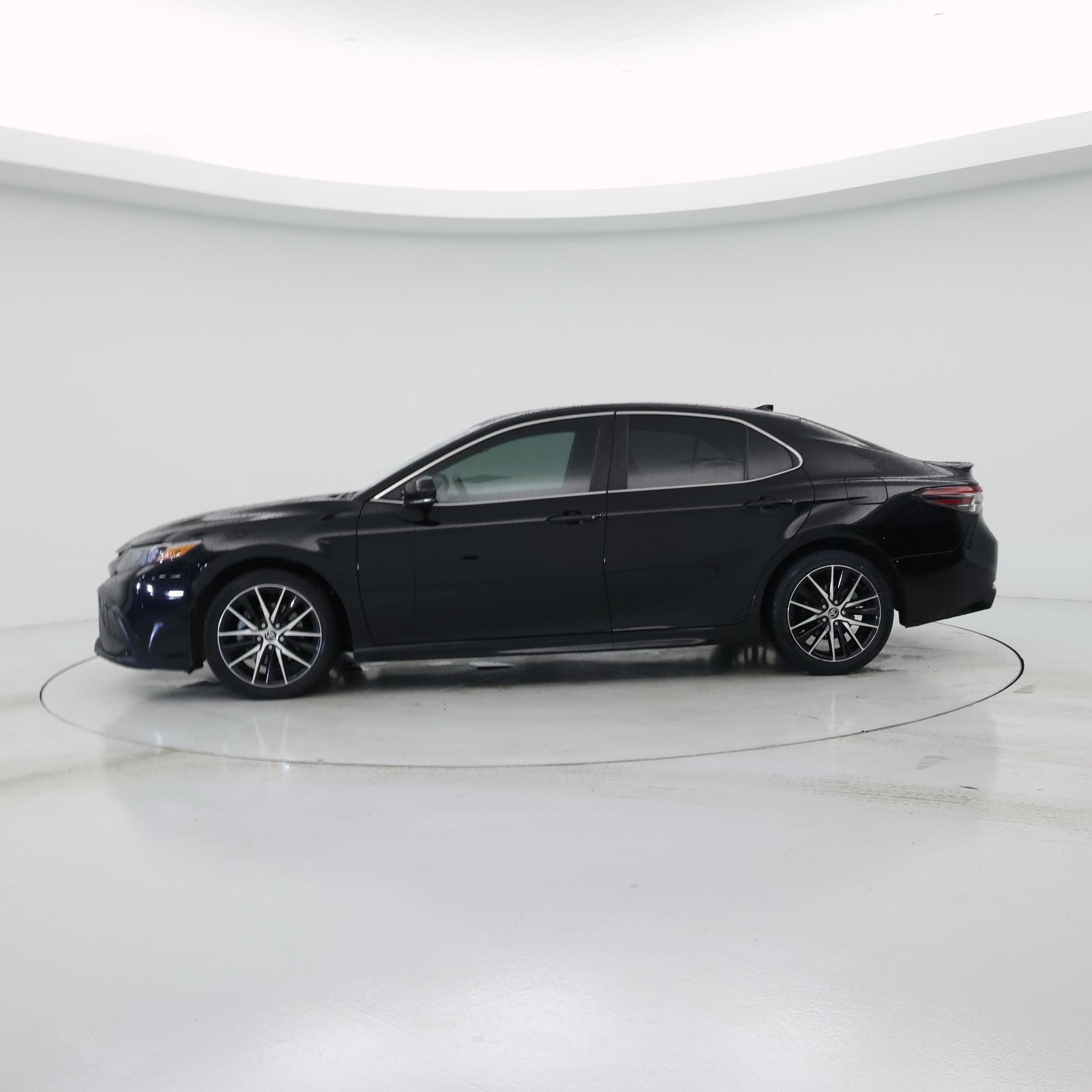 Thumbnail: 2023 Toyota Camry - 3