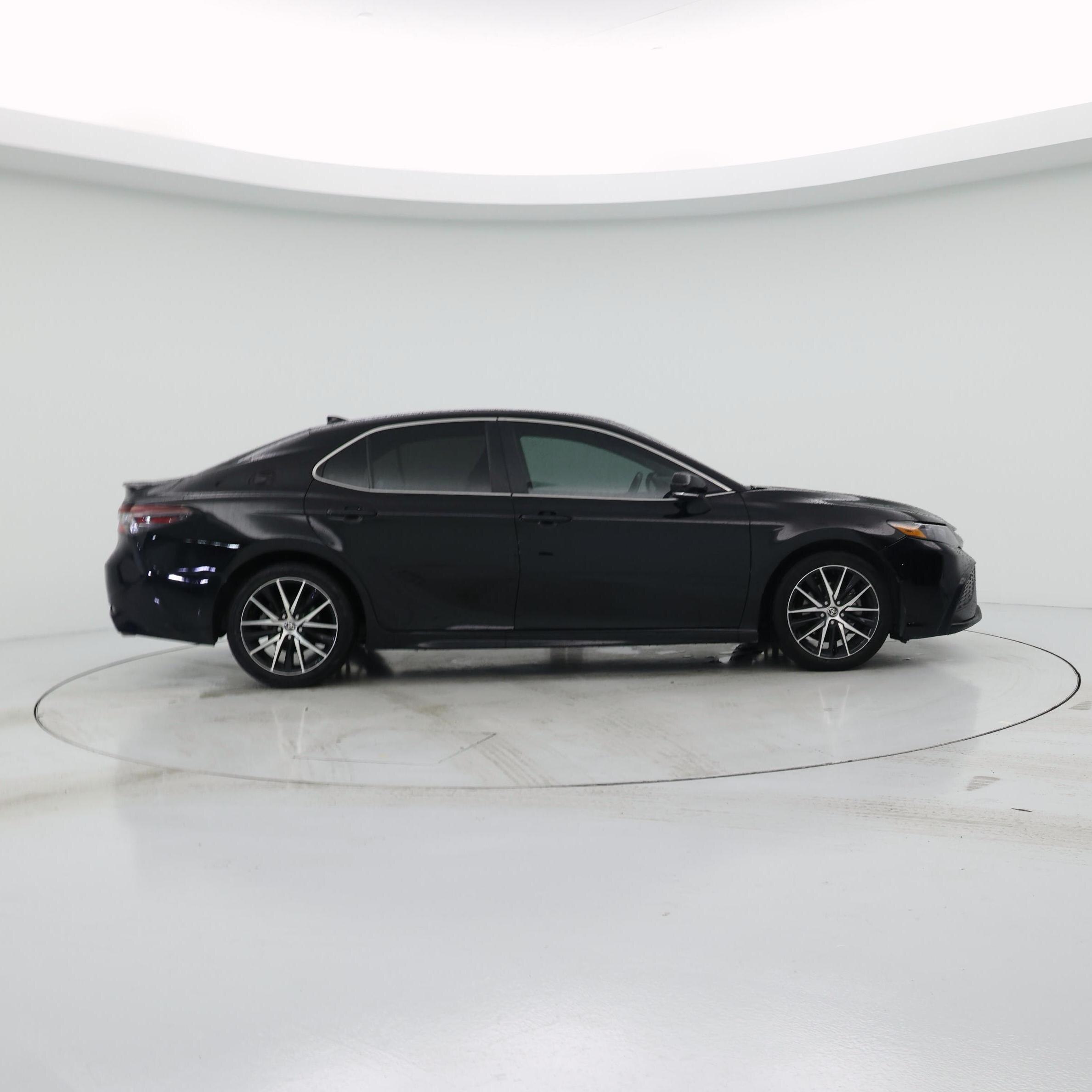 Thumbnail: 2023 Toyota Camry - 7
