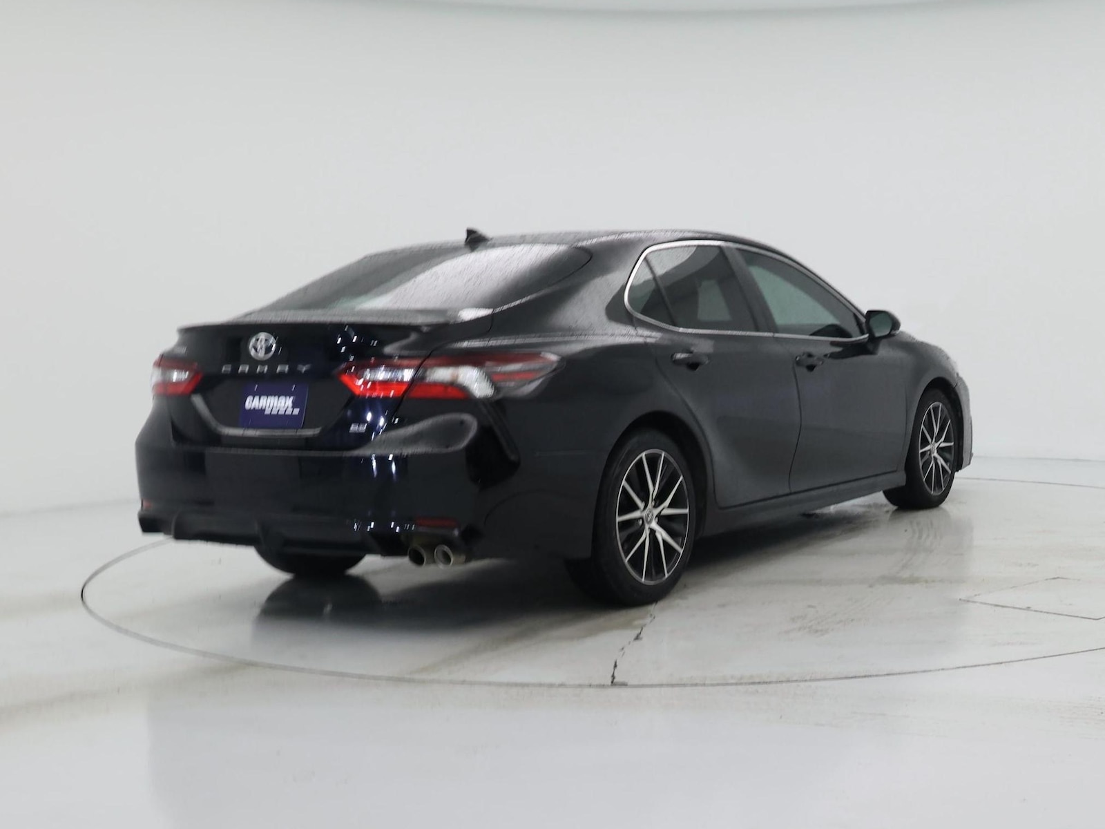 2023 Toyota Camry SE - Photo 9