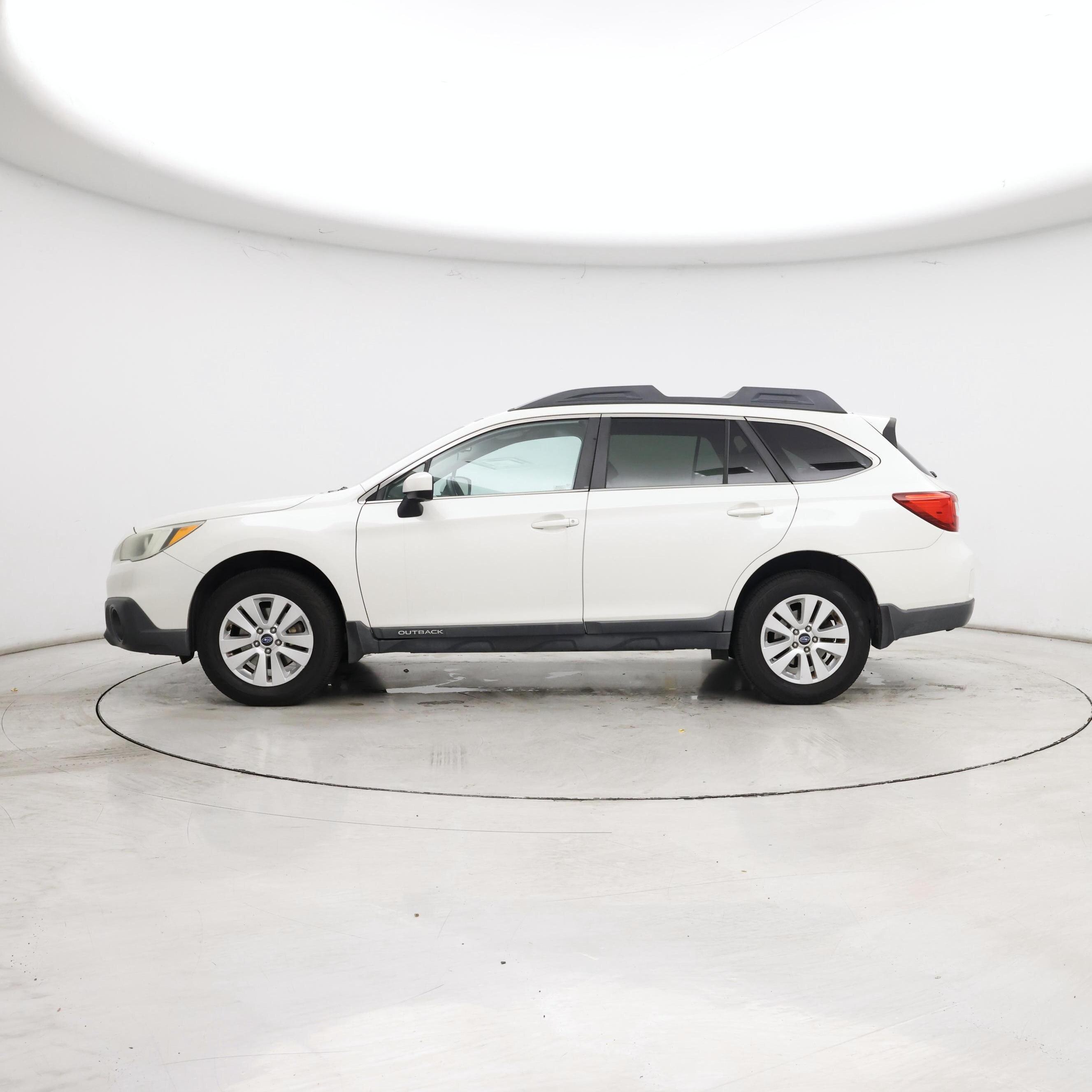 Thumbnail: 2015 Subaru Outback - 3
