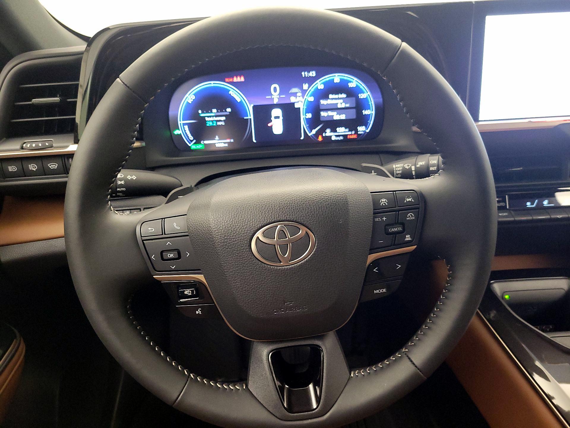 Thumbnail: 2026 Toyota Crown Signia - 10