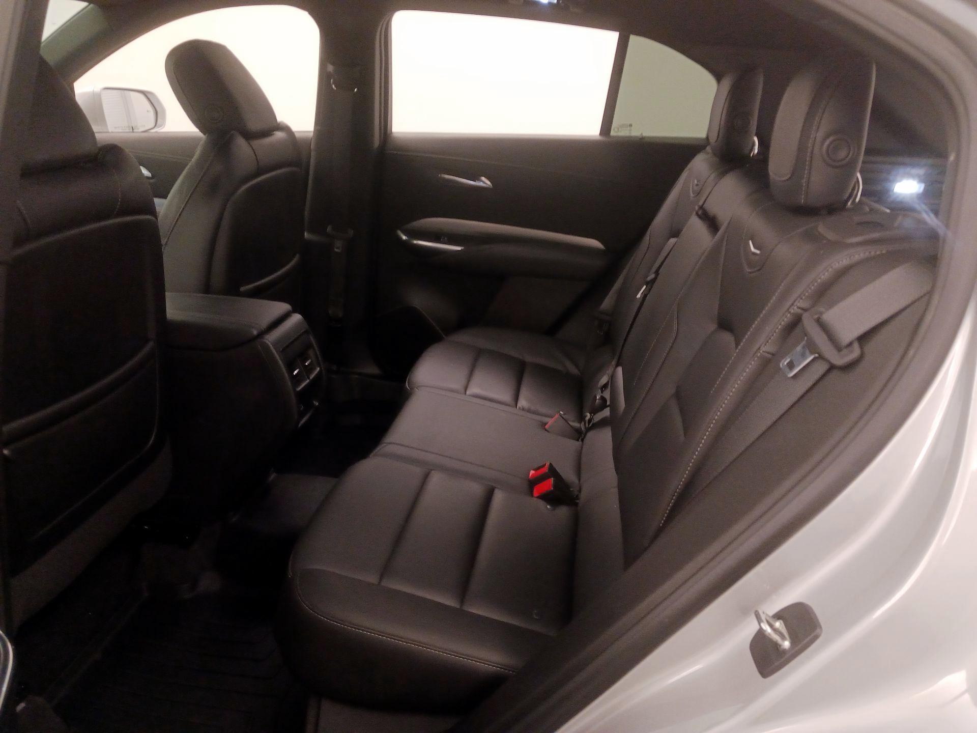 Thumbnail: 2021 Cadillac XT4 - 19