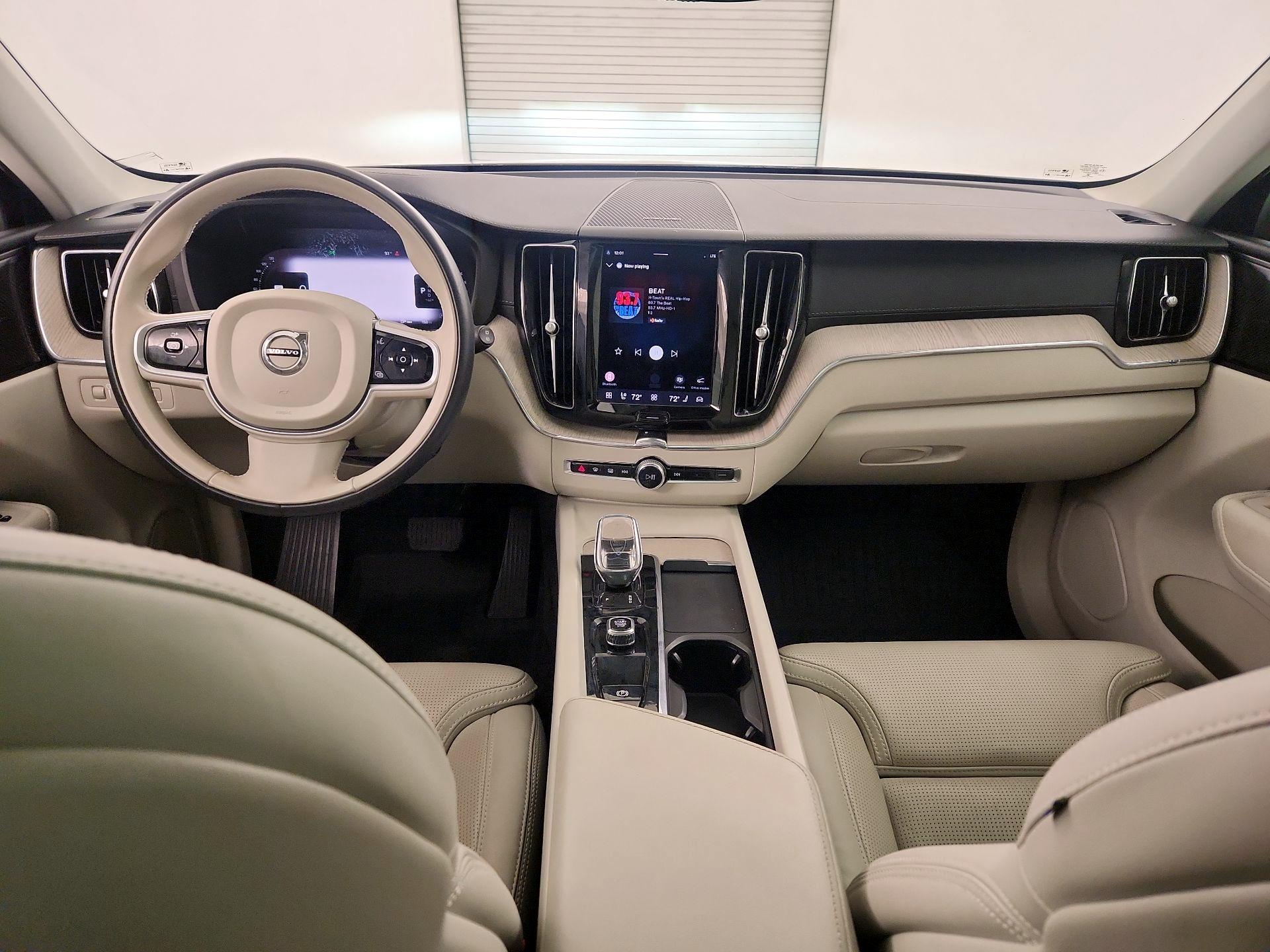 Thumbnail: 2022 Volvo XC60 - 9