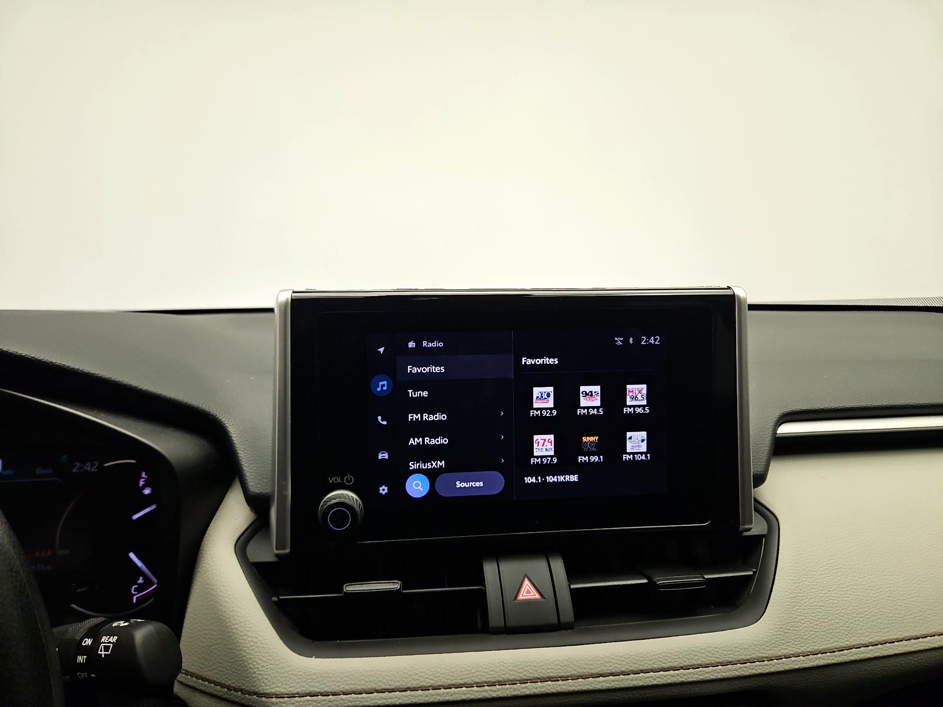 Thumbnail: 2025 Toyota RAV4 - 14