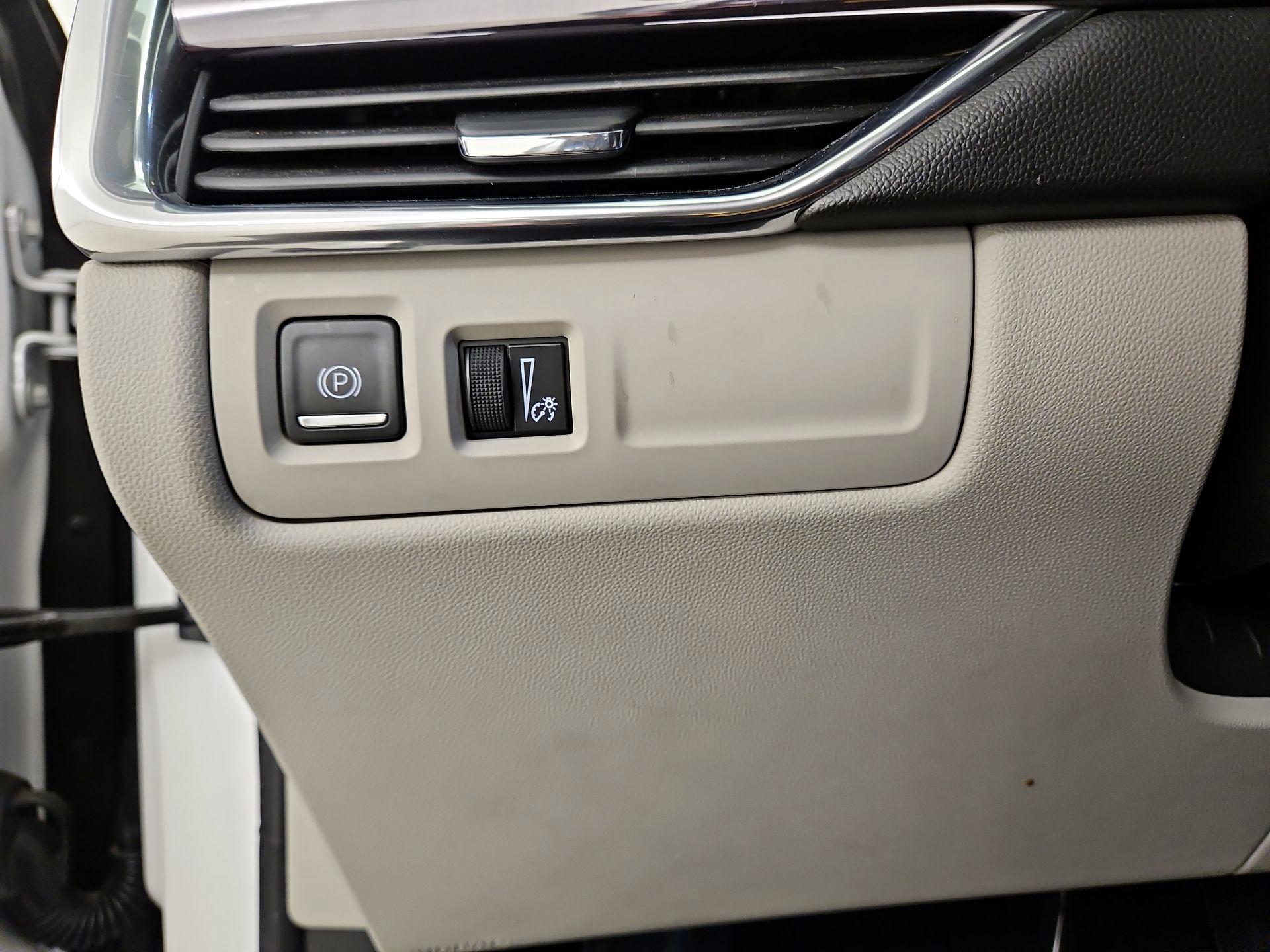 Thumbnail: 2021 Cadillac XT4 - 13