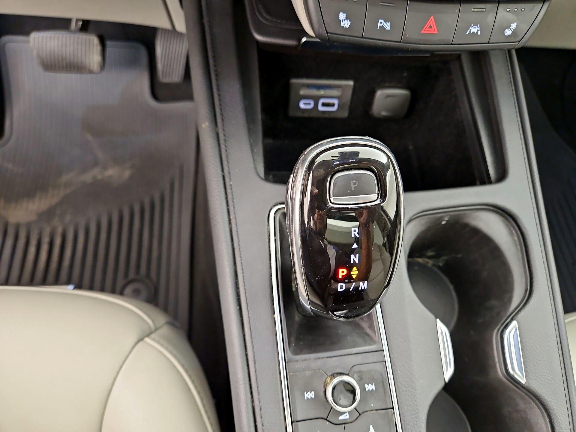 Thumbnail: 2021 Cadillac XT4 - 17