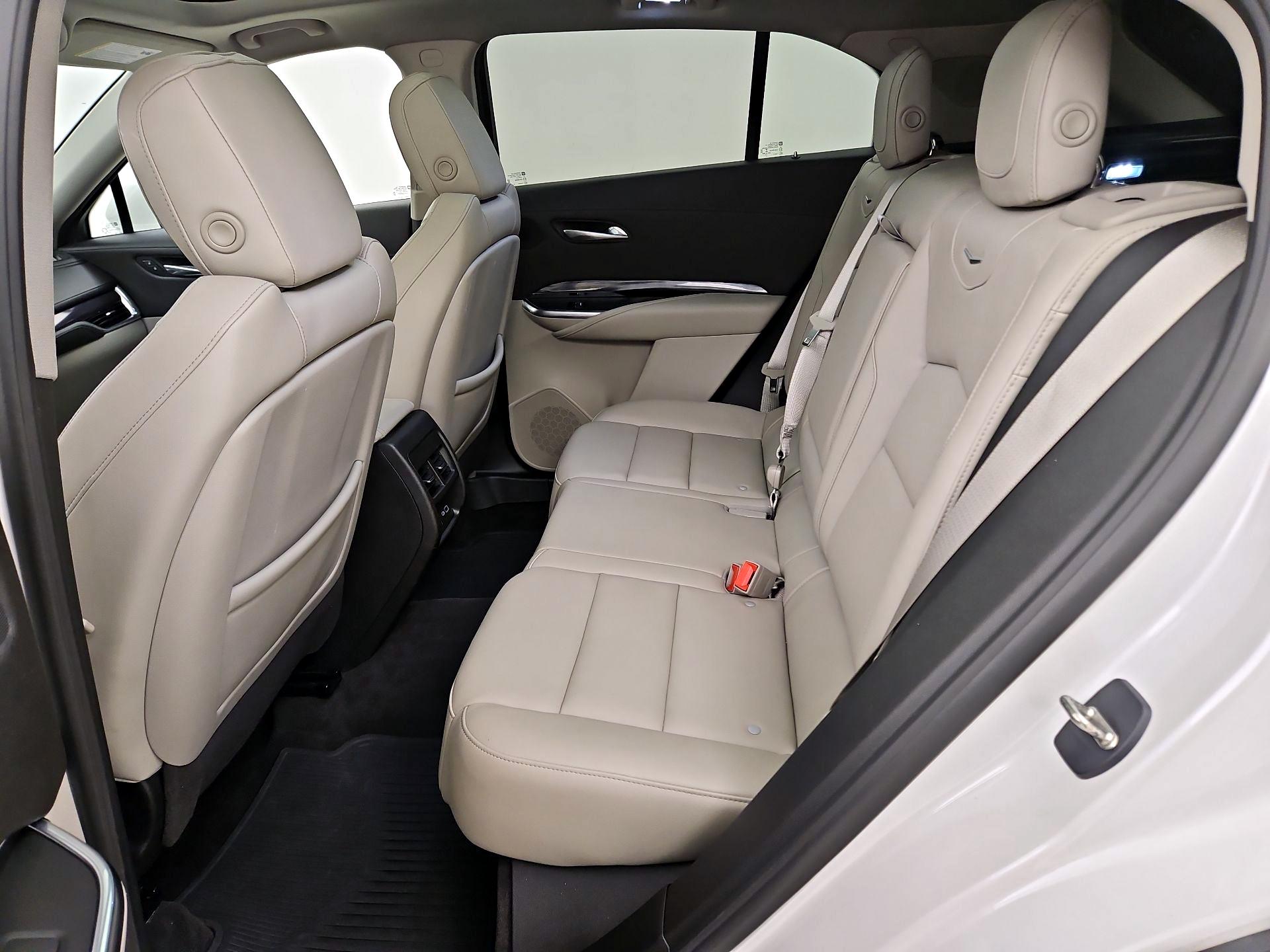Thumbnail: 2021 Cadillac XT4 - 20