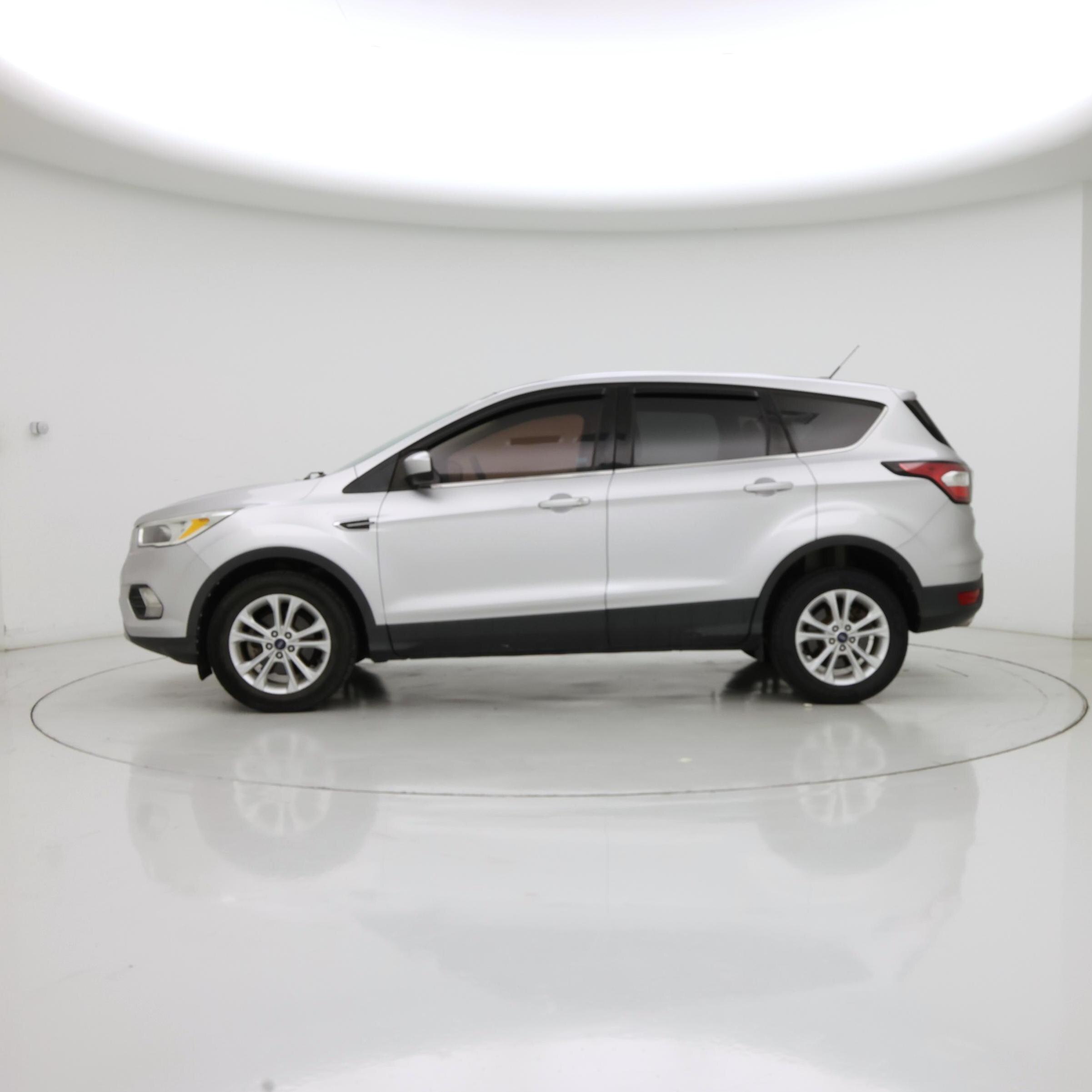 Thumbnail: 2017 Ford Escape - 3