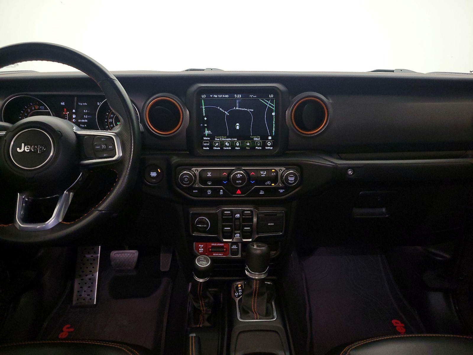 Apple CarPlay® & Android Auto™