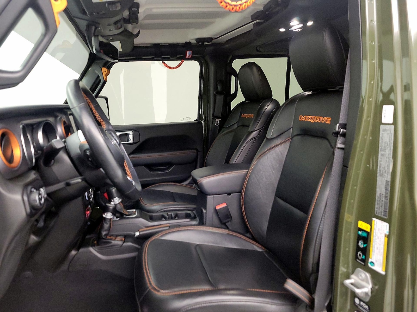 Leather Seats & Side Airbags