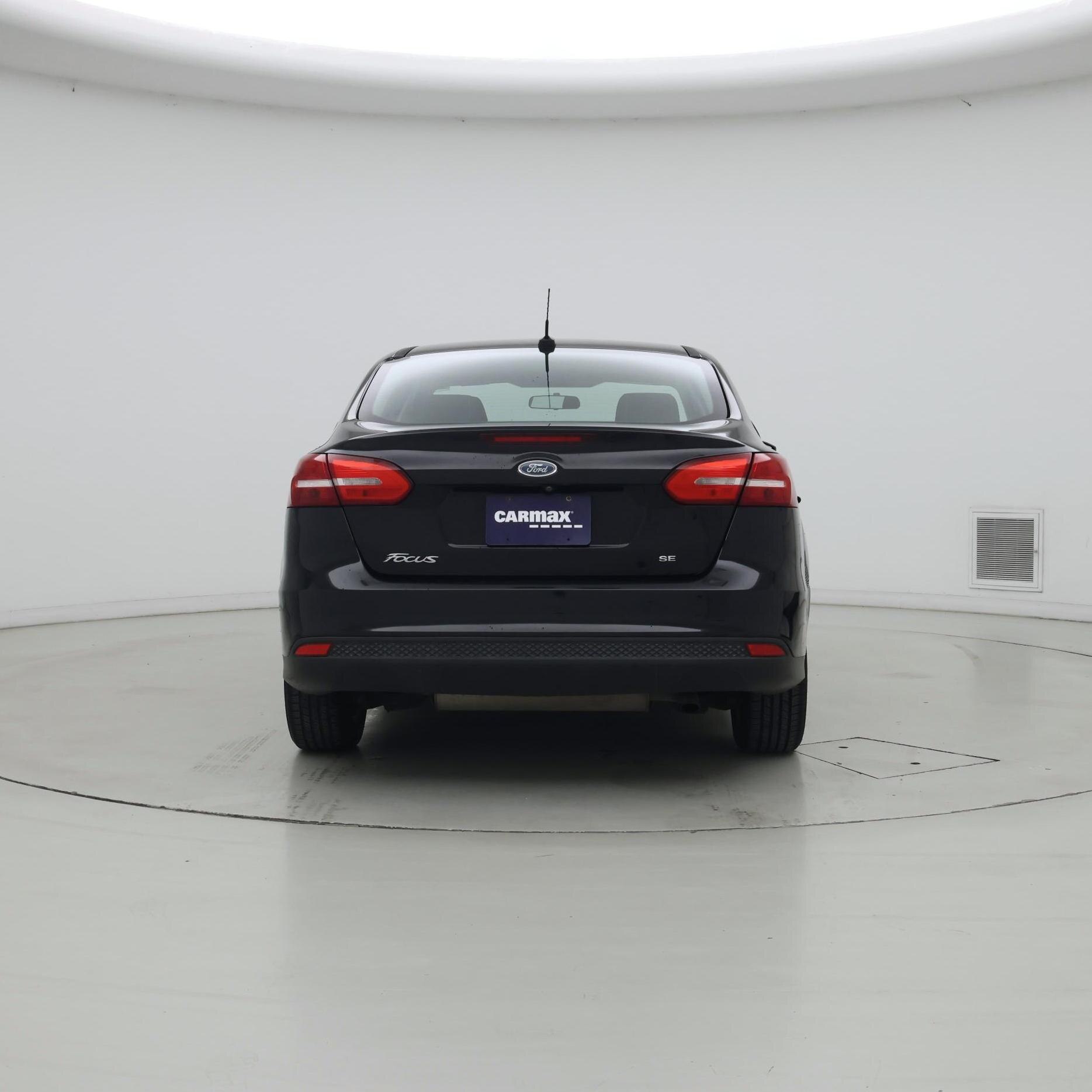 Thumbnail: 2017 Ford Focus - 6