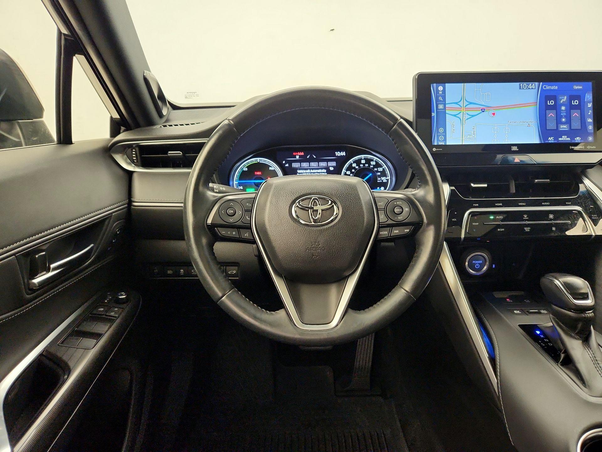 Thumbnail: 2021 Toyota Venza - 10