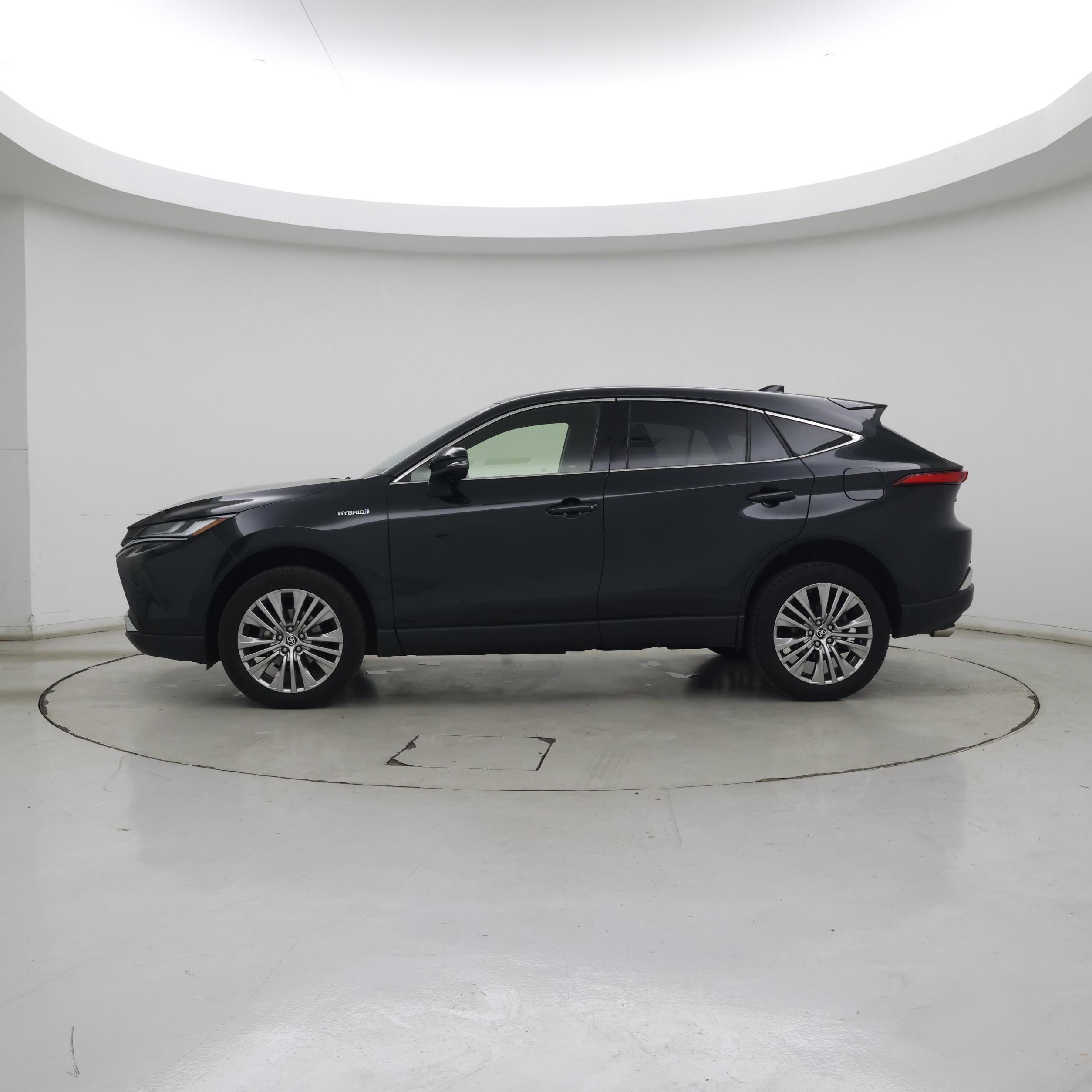 Thumbnail: 2021 Toyota Venza - 3