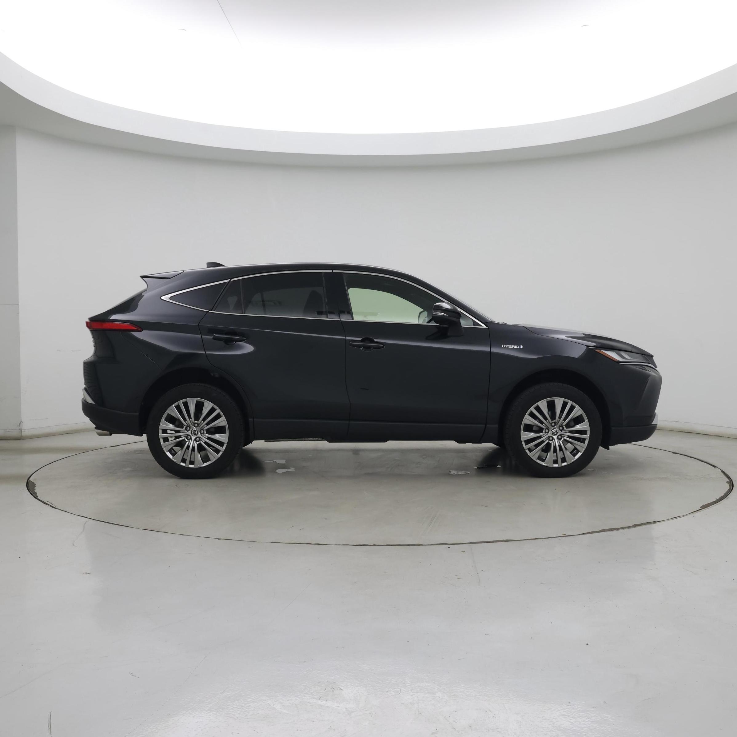 Thumbnail: 2021 Toyota Venza - 7
