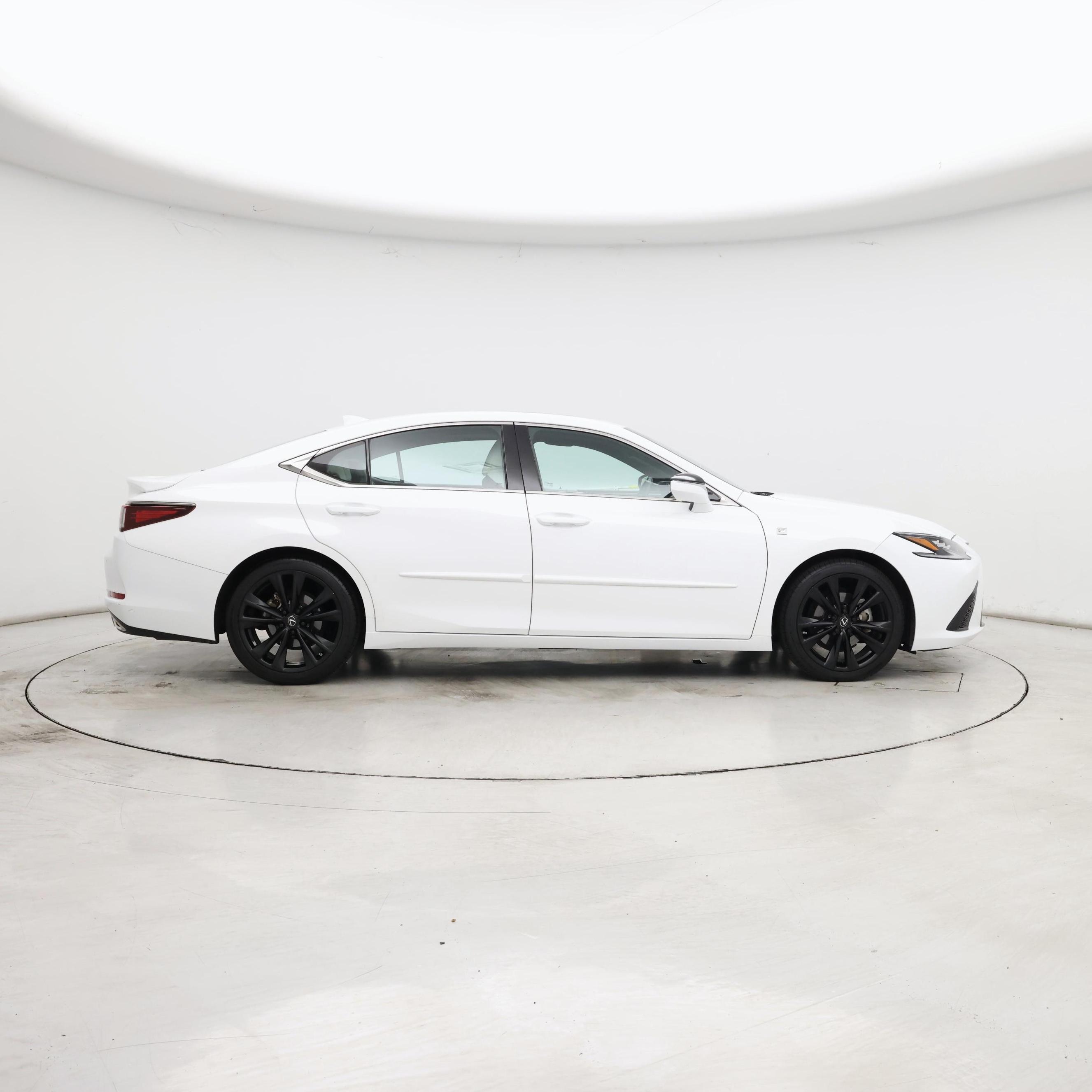 Thumbnail: 2022 Lexus ES - 7