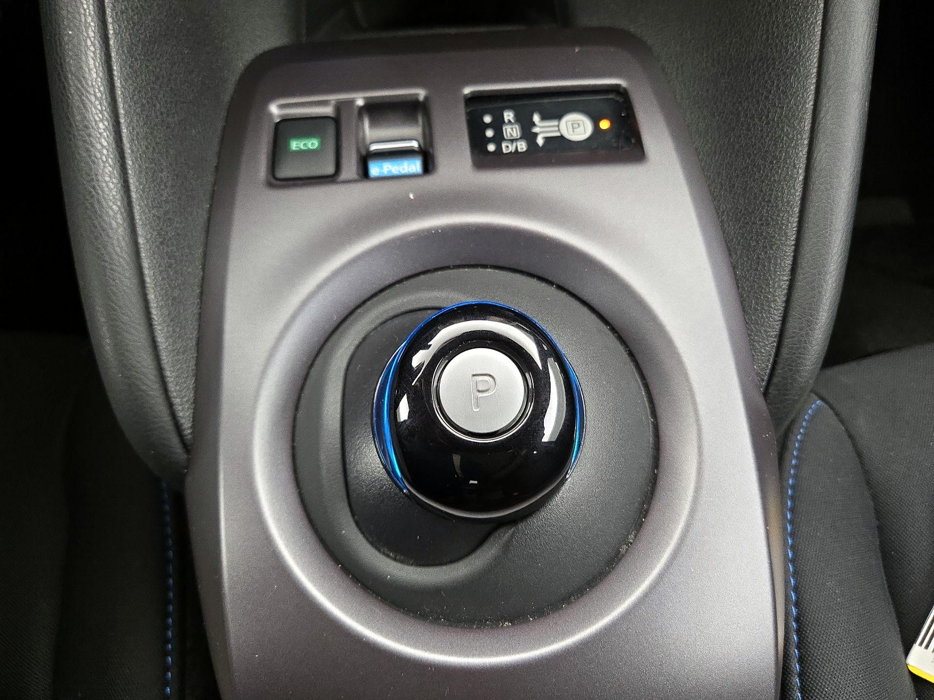 Thumbnail: 2023 Nissan Leaf - 17