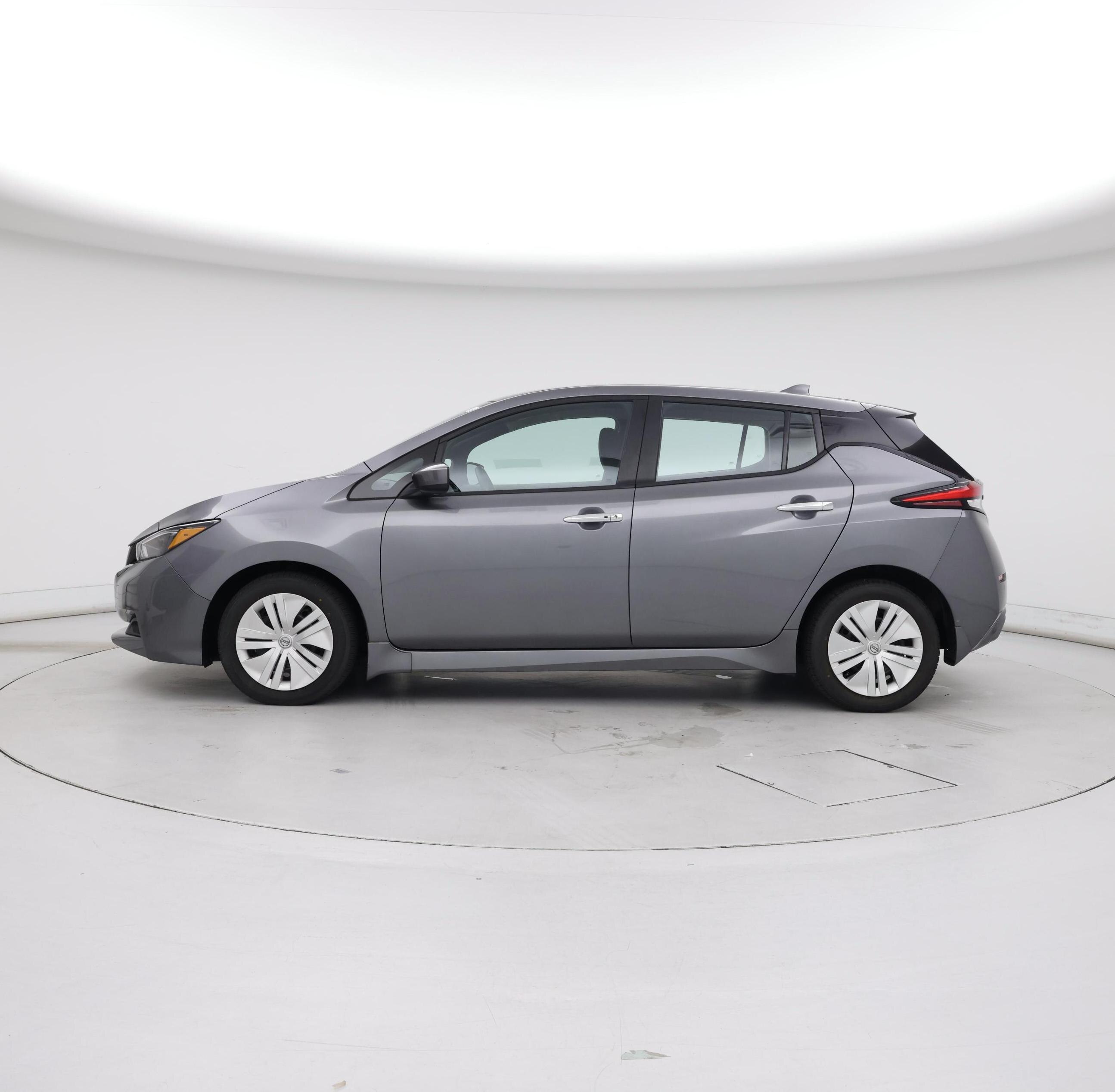 Thumbnail: 2023 Nissan Leaf - 3
