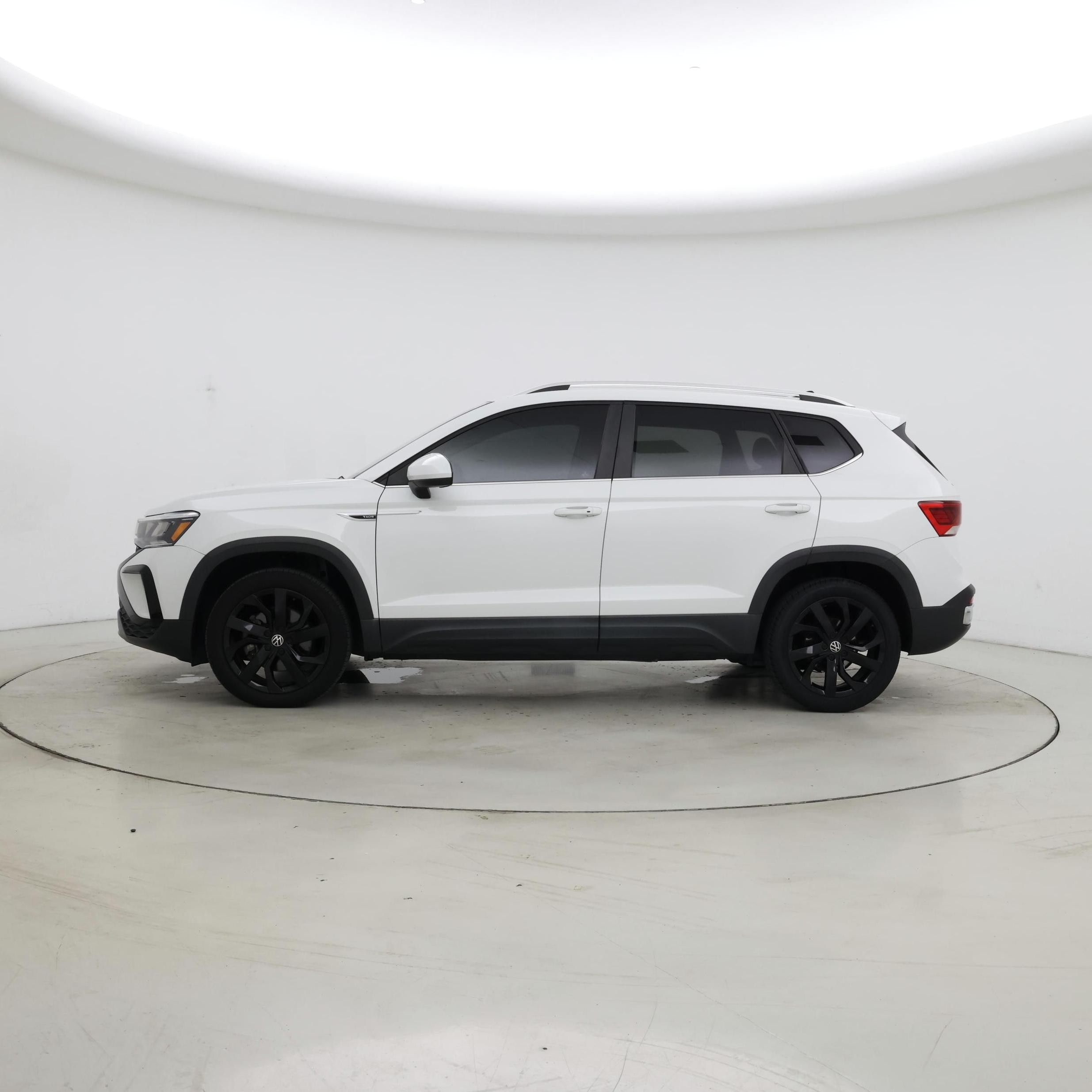 Thumbnail: 2022 Volkswagen Taos - 3