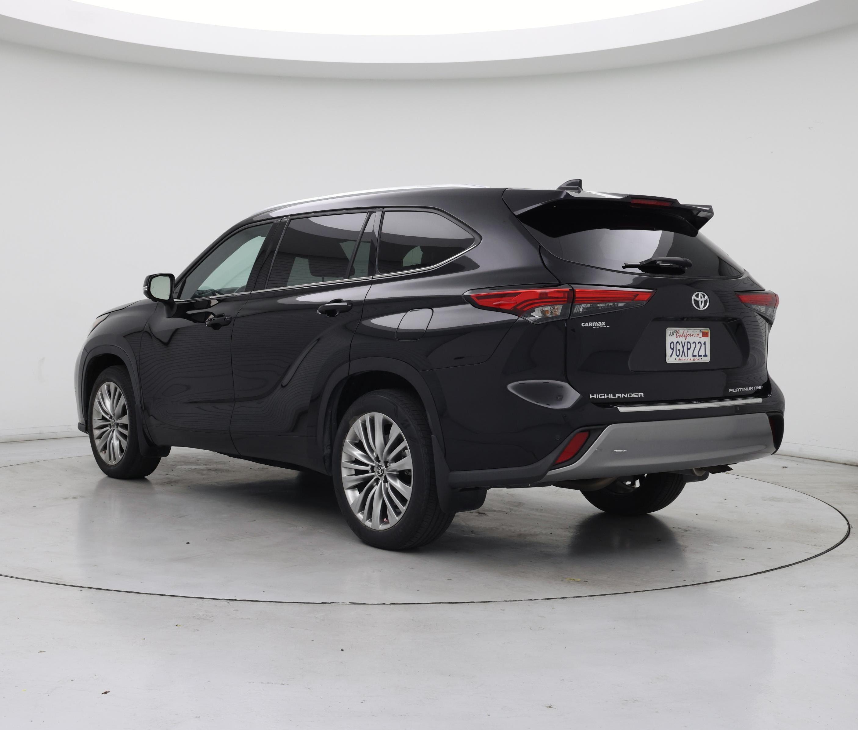 Thumbnail: 2023 Toyota Highlander - 2
