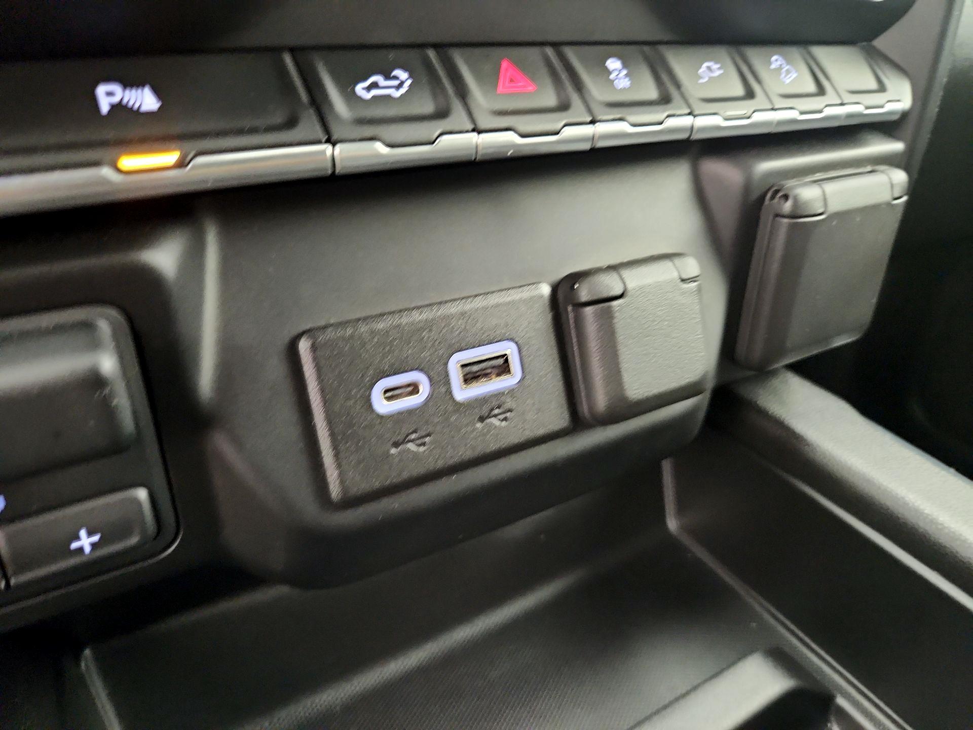 Thumbnail: 2021 Chevrolet Silverado 1500 - 18