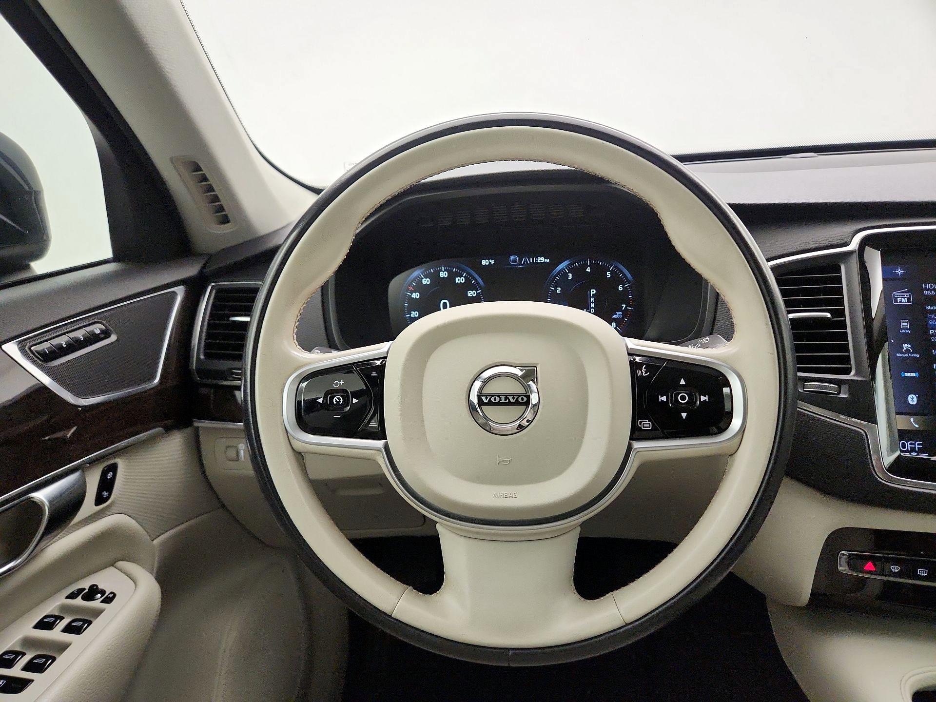Thumbnail: 2019 Volvo XC90 - 10